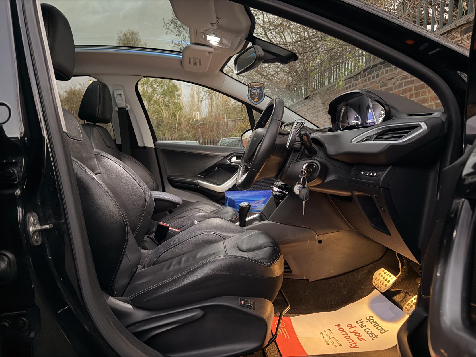 Peugeot 208 1.6 e-HDi Feline Hatchback 5dr Diesel EGC Euro 5 (s/s) (92 ps)