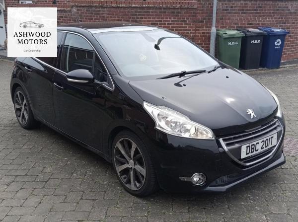 Peugeot 208 1.6 e-HDi Feline Hatchback 5dr Diesel EGC Euro 5 (s/s) (92 ps)