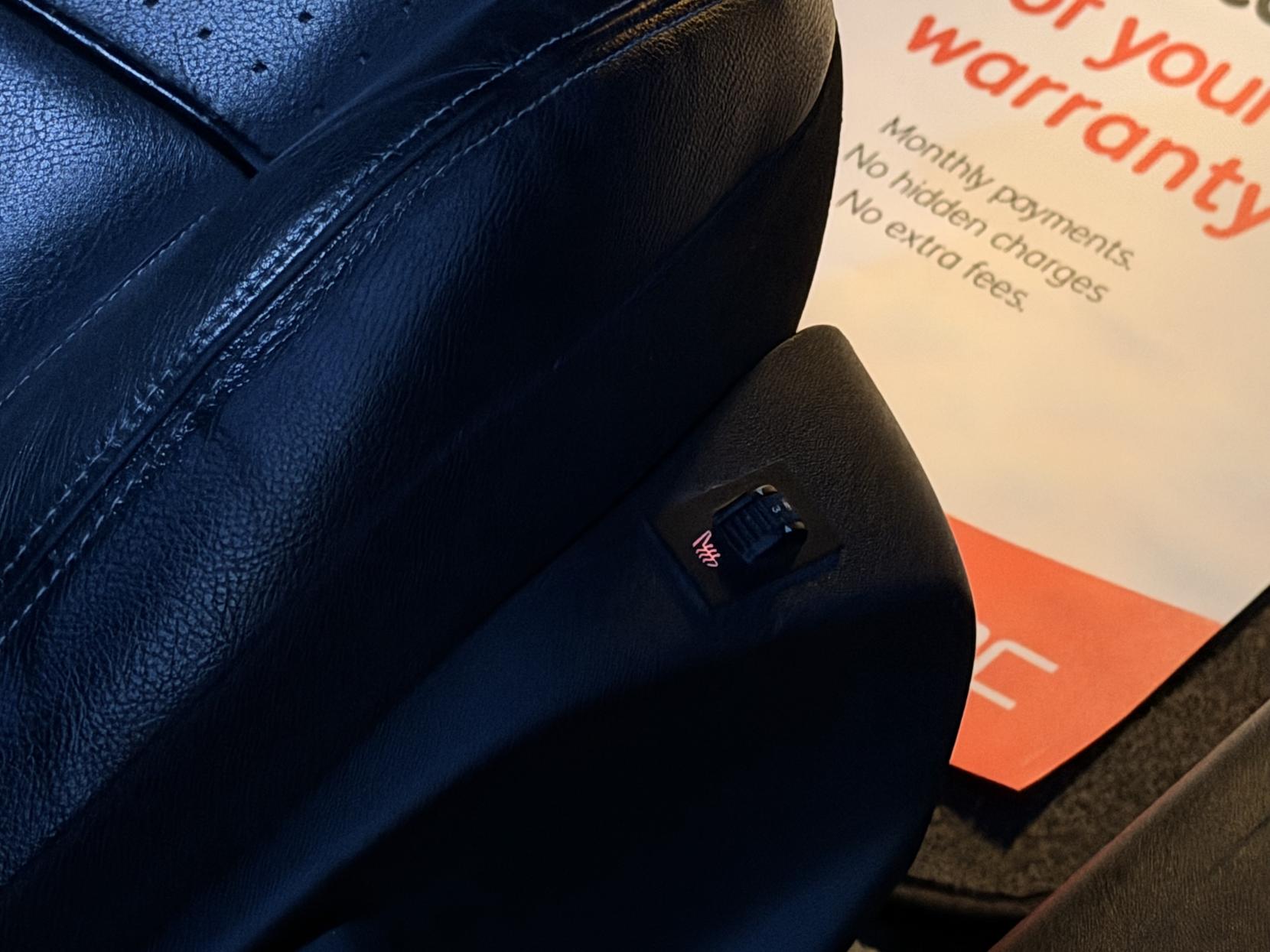 Peugeot 208 1.6 e-HDi Feline Hatchback 5dr Diesel EGC Euro 5 (s/s) (92 ps)