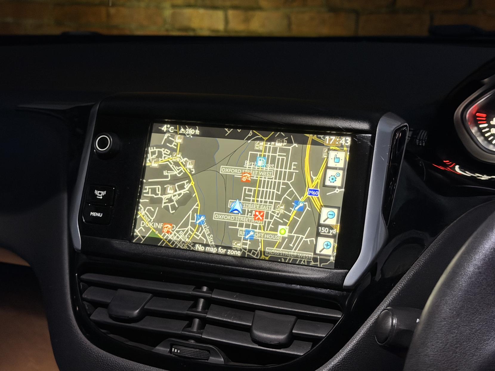 Peugeot 208 1.6 e-HDi Feline Hatchback 5dr Diesel EGC Euro 5 (s/s) (92 ps)