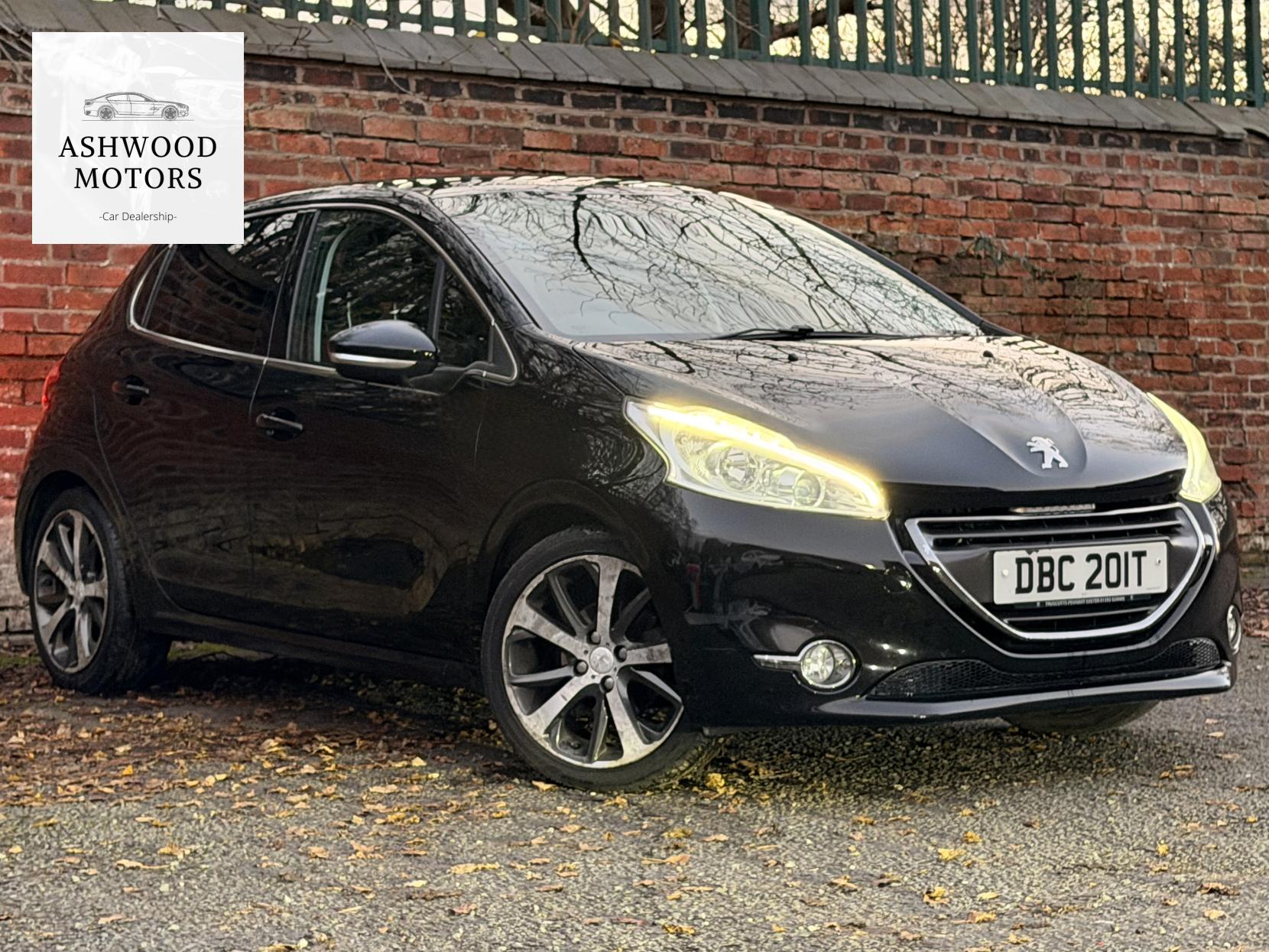 Peugeot 208 1.6 e-HDi Feline Hatchback 5dr Diesel EGC Euro 5 (s/s) (92 ps)