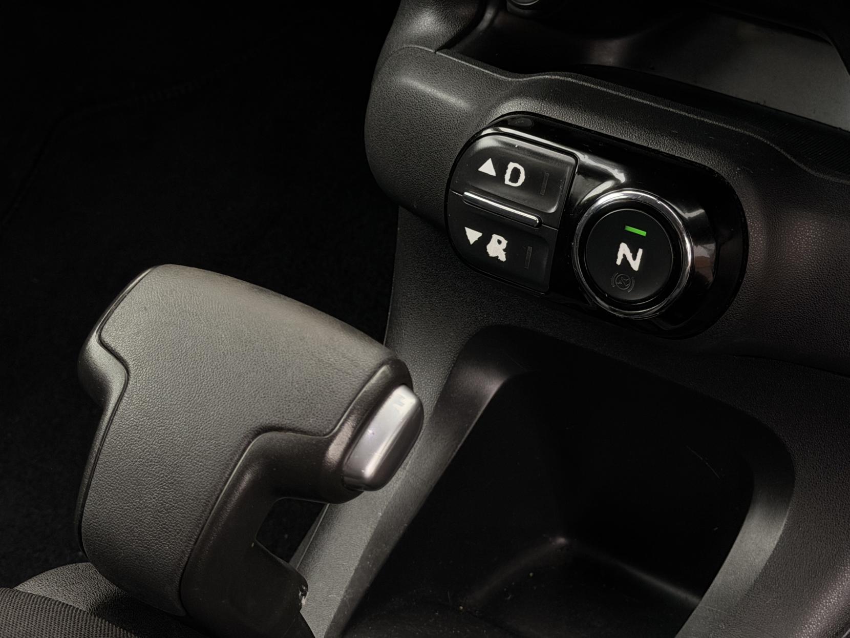 Citroen C4 Cactus 1.2 PureTech Flair Hatchback 5dr Petrol ETG5 Euro 6 (s/s) (82 ps)