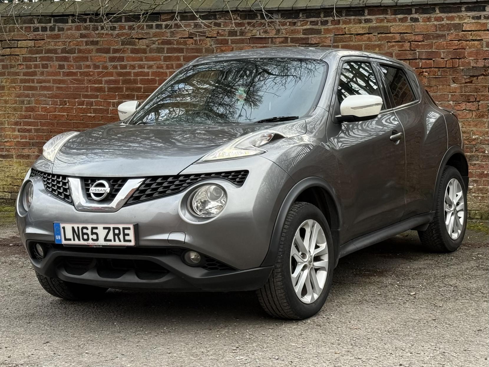 Nissan Juke 1.6 Acenta Premium SUV 5dr Petrol XTRON Euro 5 (117 ps)