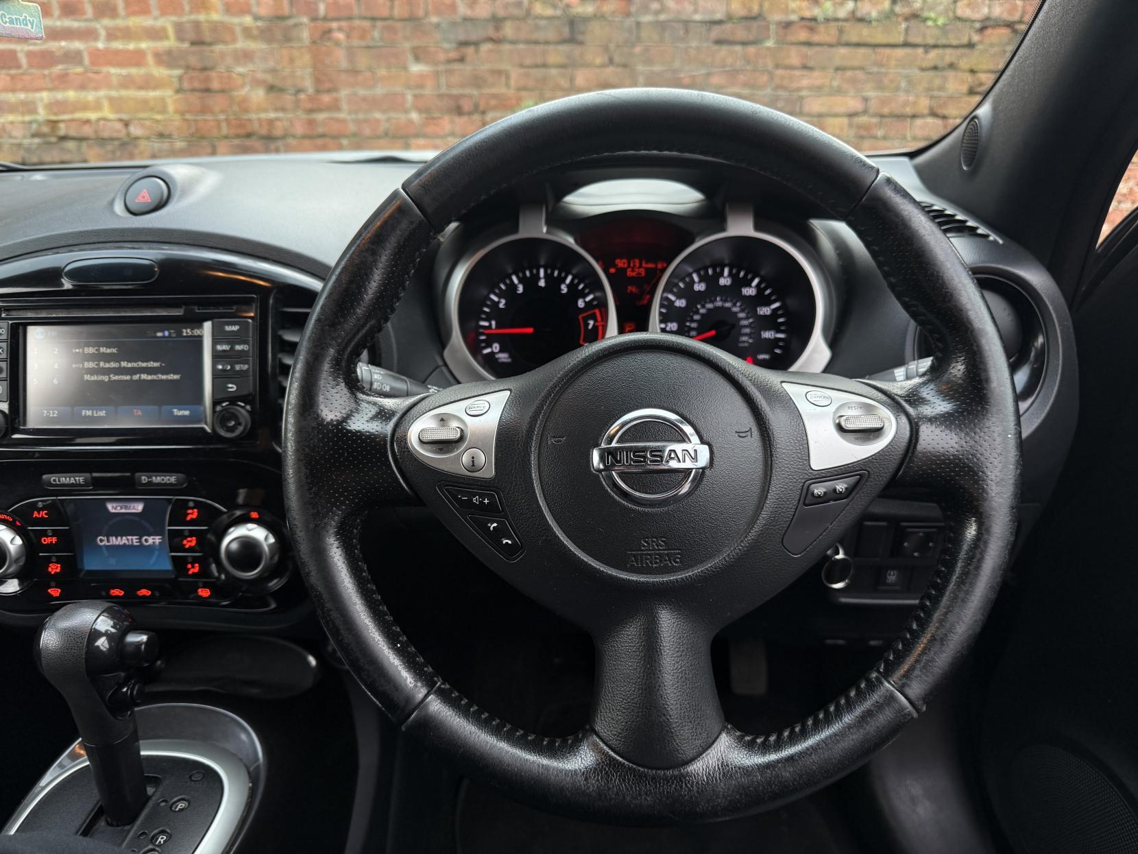 Nissan Juke 1.6 Acenta Premium SUV 5dr Petrol XTRON Euro 5 (117 ps)