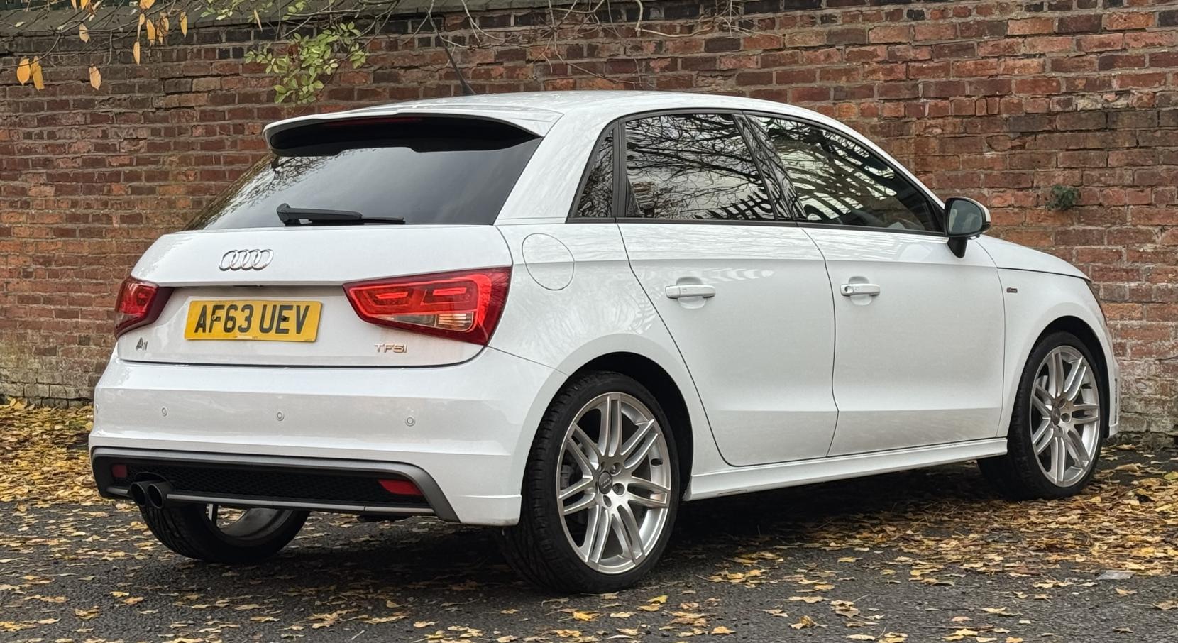 Audi A1 1.4 TFSI S line Sportback 5dr Petrol Manual Euro 5 (s/s) (122 ps)