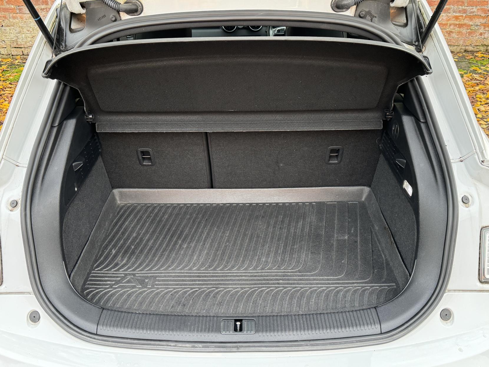 Audi A1 1.4 TFSI S line Sportback 5dr Petrol Manual Euro 5 (s/s) (122 ps)