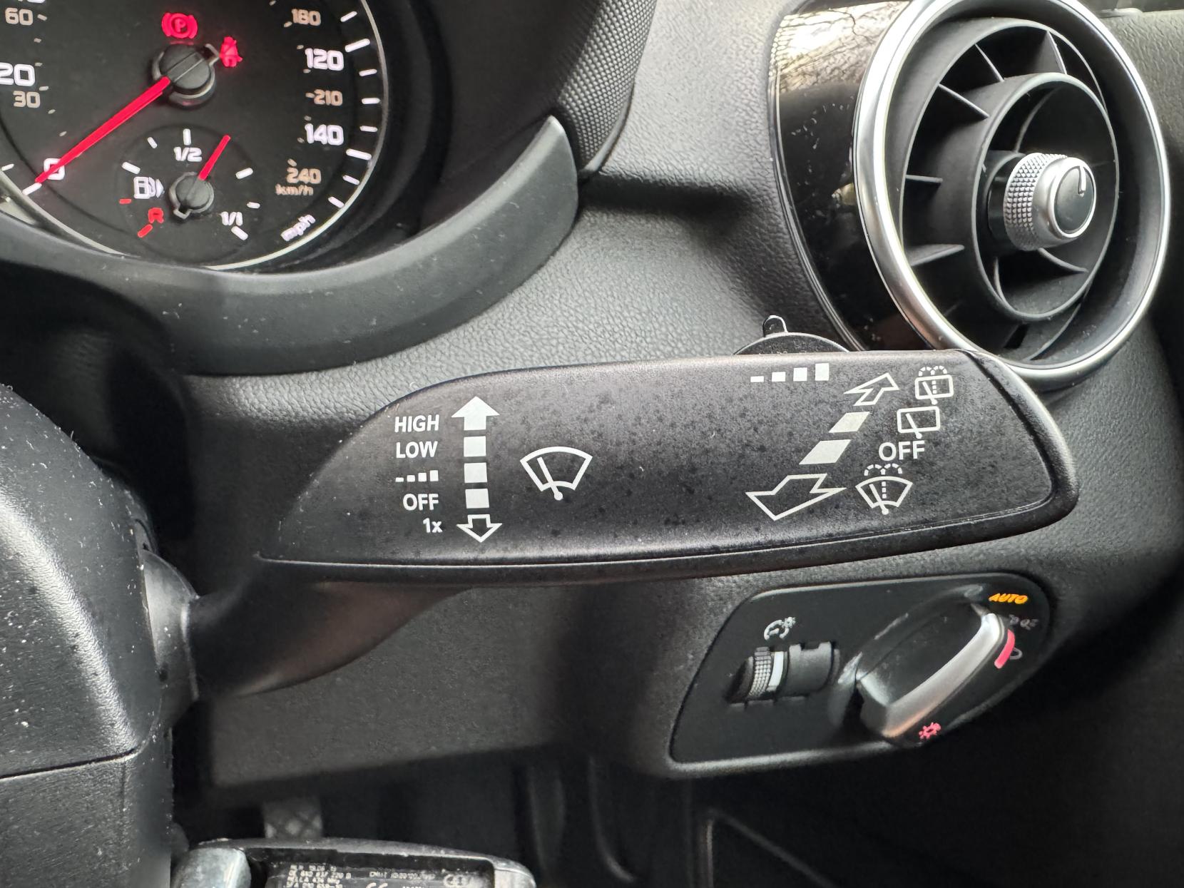 Audi A1 1.4 TFSI S line Sportback 5dr Petrol Manual Euro 5 (s/s) (122 ps)