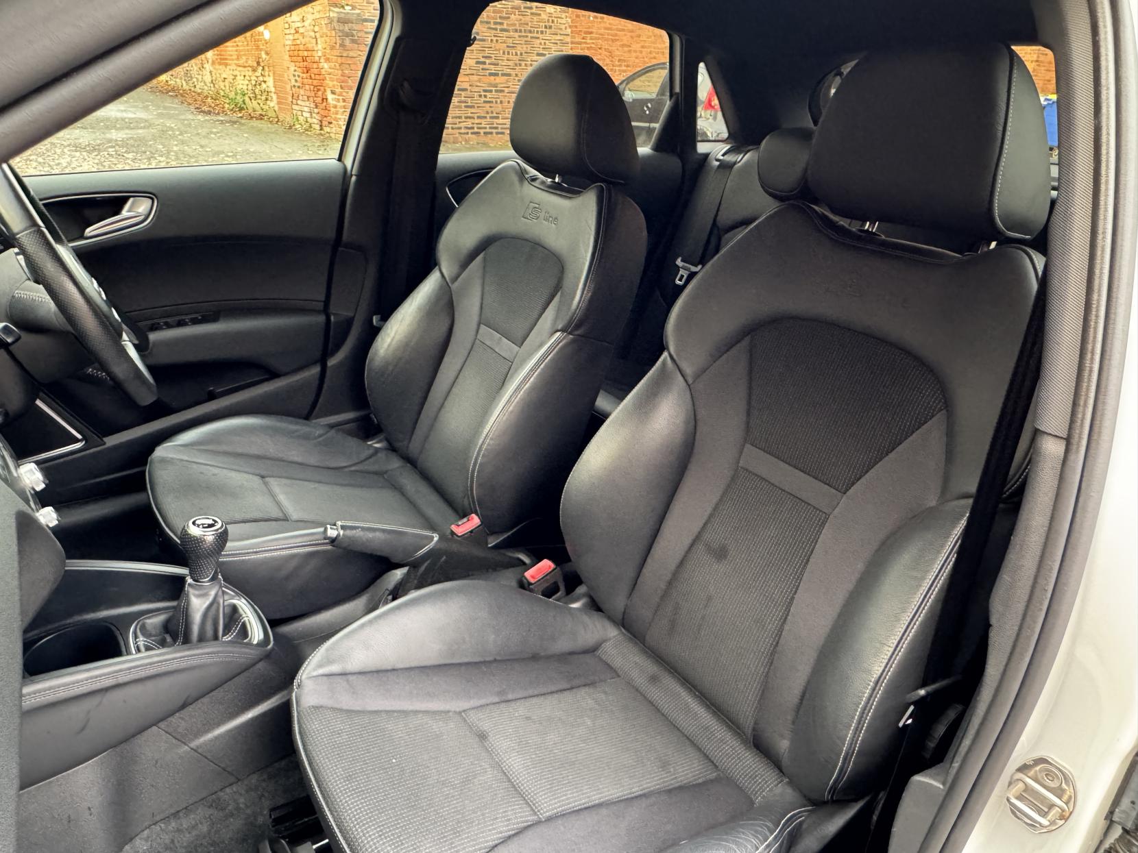 Audi A1 1.4 TFSI S line Sportback 5dr Petrol Manual Euro 5 (s/s) (122 ps)