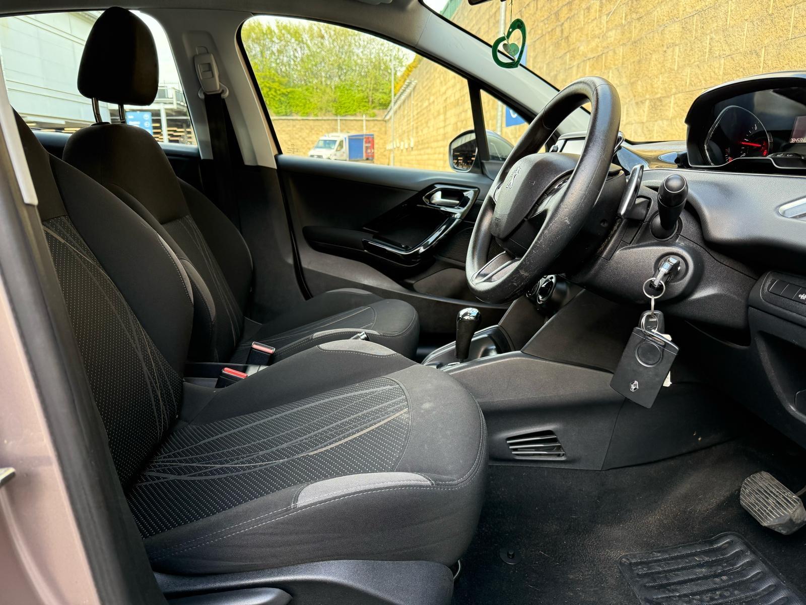 Peugeot 208 1.4 e-HDi Active Hatchback 5dr Diesel EGC Euro 5 (s/s) (70 ps)