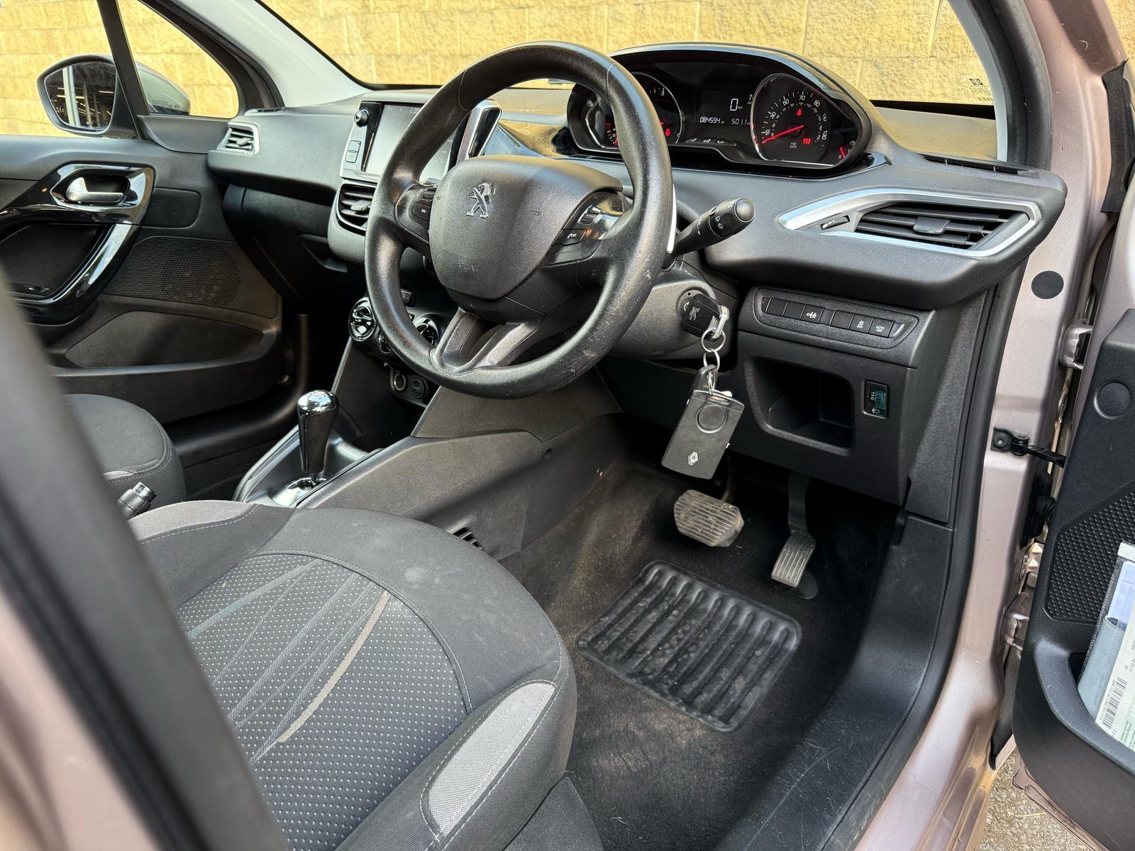Peugeot 208 1.4 e-HDi Active Hatchback 5dr Diesel EGC Euro 5 (s/s) (70 ps)