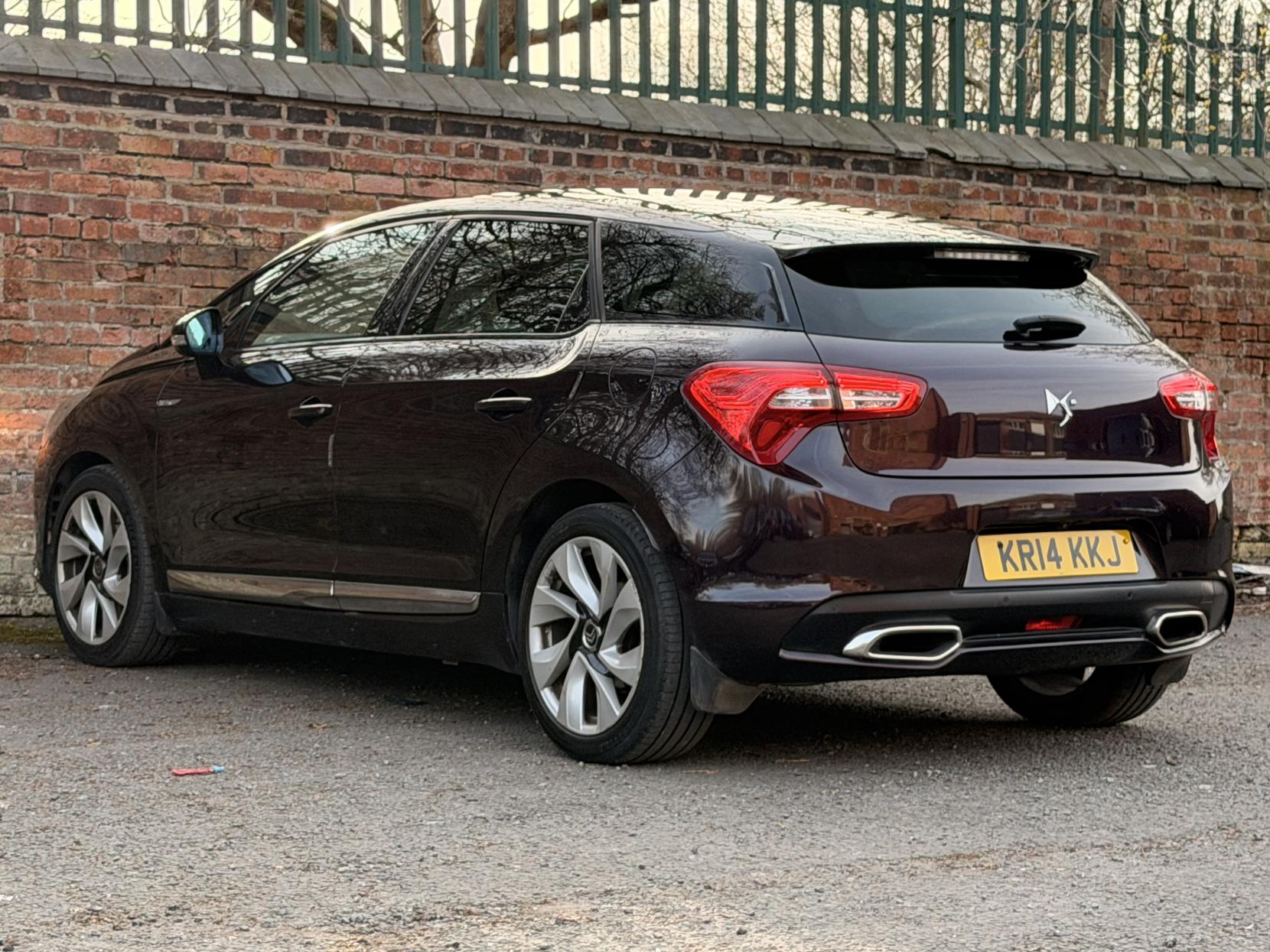 Citroen DS5 2.0 HDi DStyle Hatchback 5dr Diesel Auto Euro 5 (160 ps)