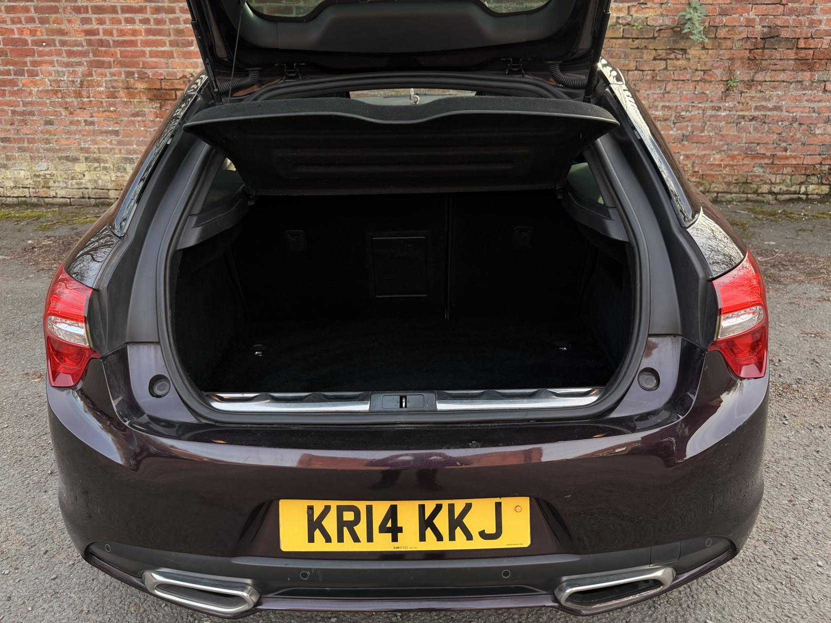 Citroen DS5 2.0 HDi DStyle Hatchback 5dr Diesel Auto Euro 5 (160 ps)