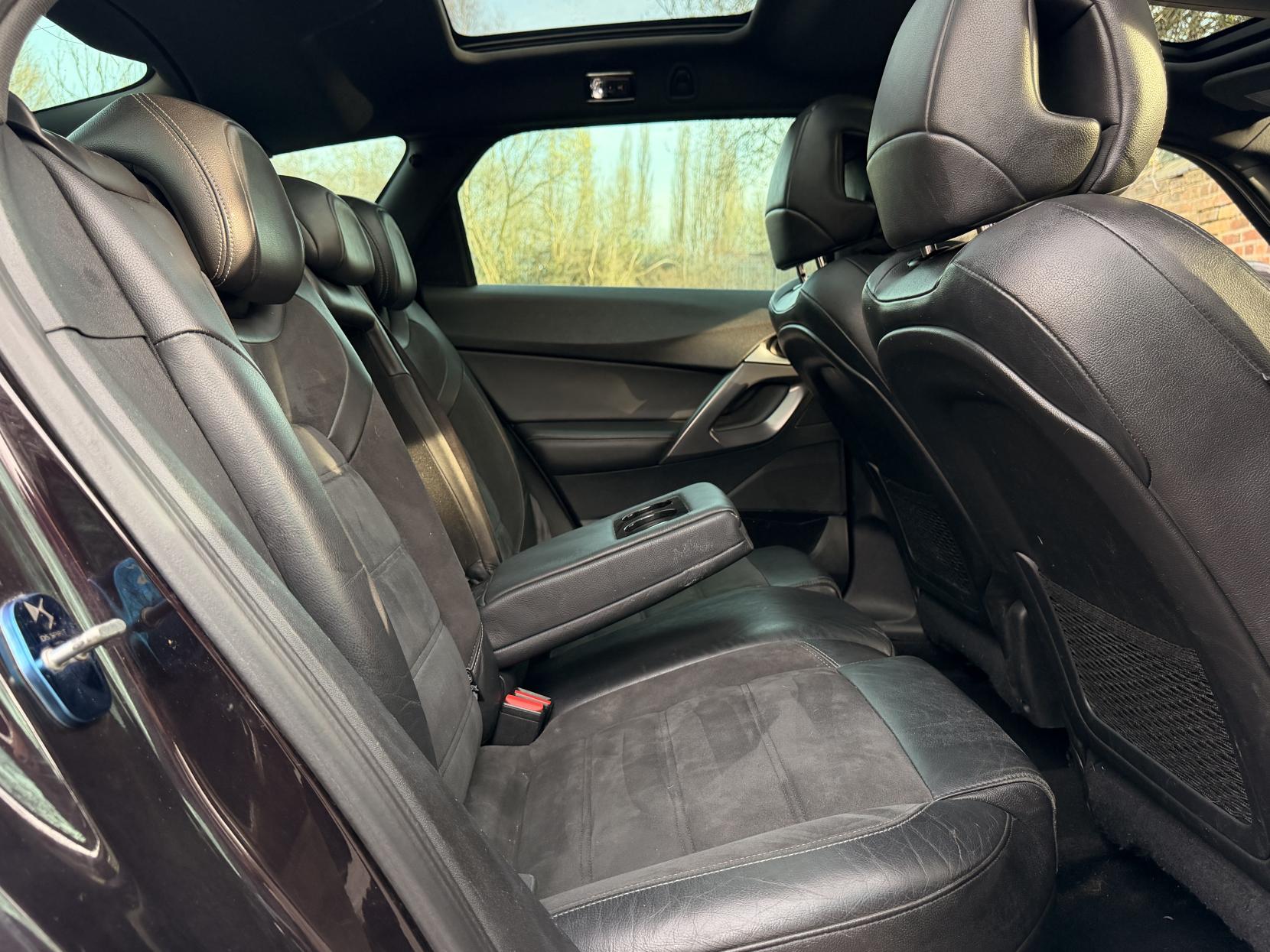 Citroen DS5 2.0 HDi DStyle Hatchback 5dr Diesel Auto Euro 5 (160 ps)