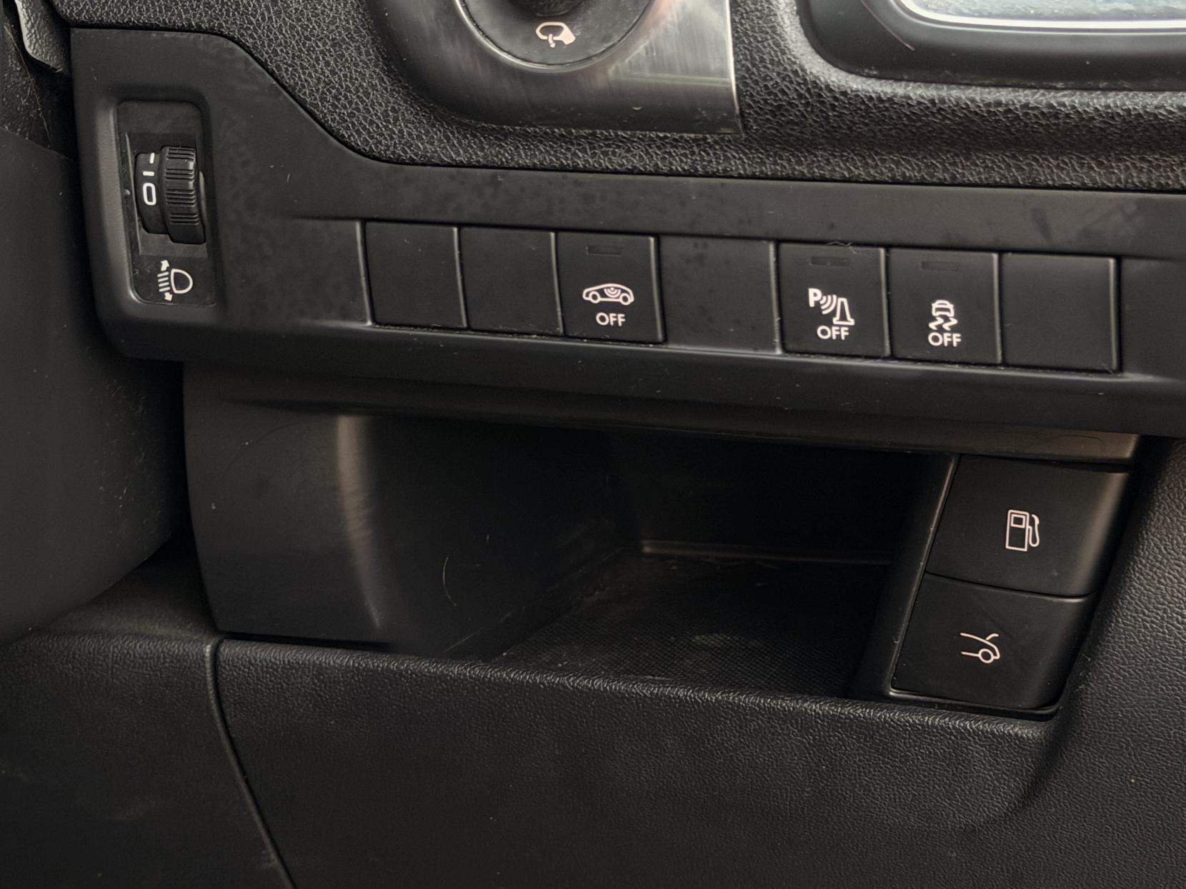 Citroen DS5 2.0 HDi DStyle Hatchback 5dr Diesel Auto Euro 5 (160 ps)