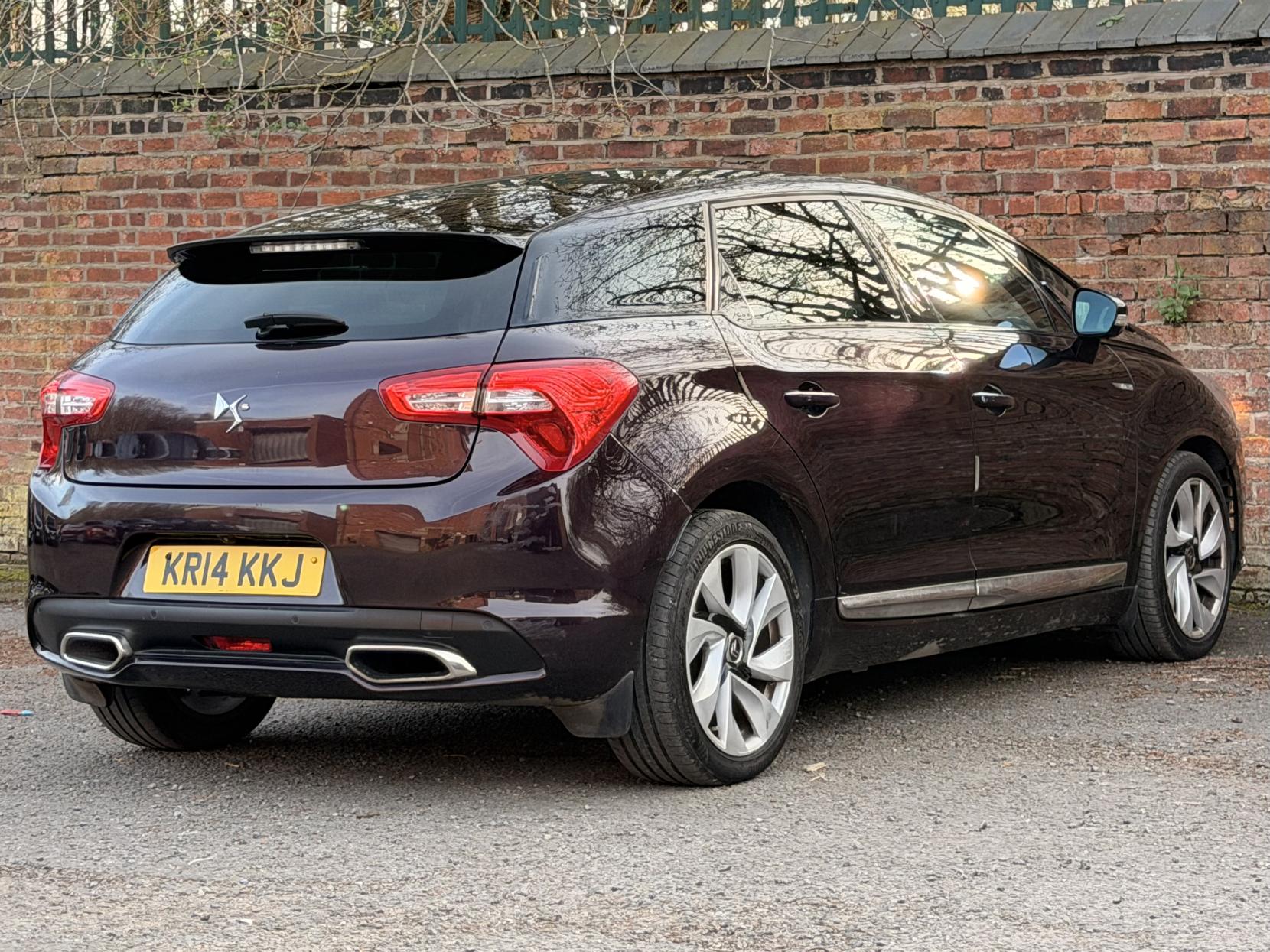 Citroen DS5 2.0 HDi DStyle Hatchback 5dr Diesel Auto Euro 5 (160 ps)