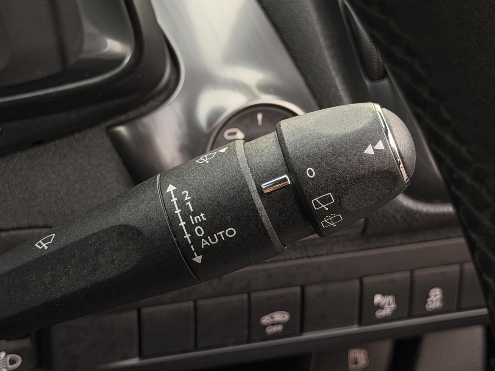 Citroen DS5 2.0 HDi DStyle Hatchback 5dr Diesel Auto Euro 5 (160 ps)