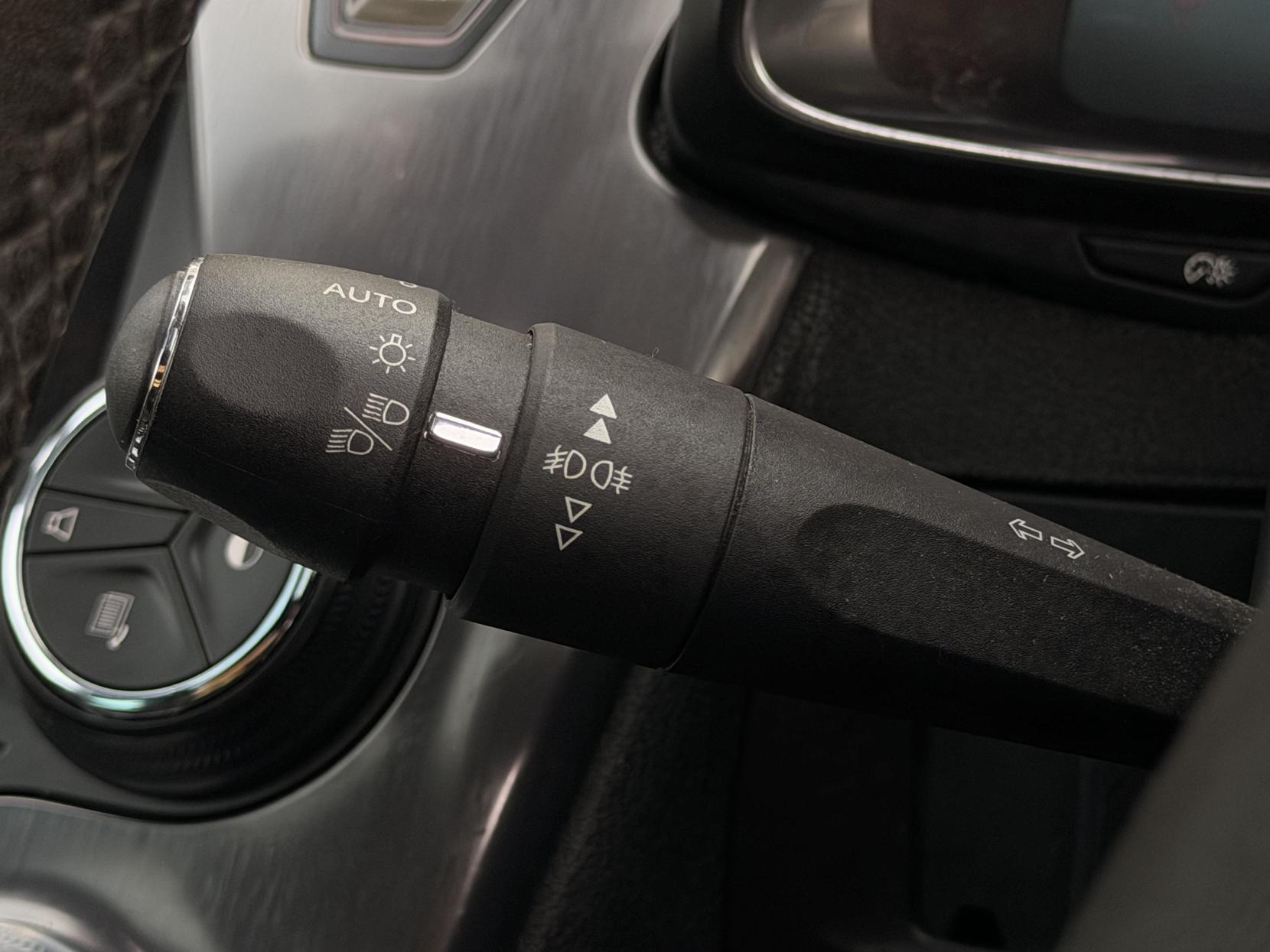 Citroen DS5 2.0 HDi DStyle Hatchback 5dr Diesel Auto Euro 5 (160 ps)