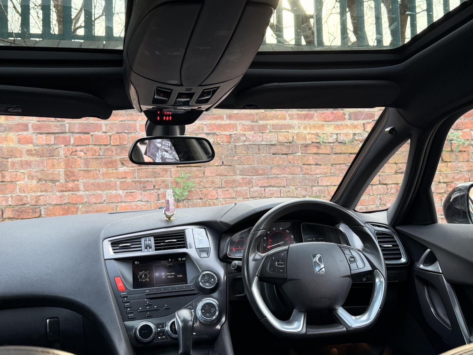 Citroen DS5 2.0 HDi DStyle Hatchback 5dr Diesel Auto Euro 5 (160 ps)