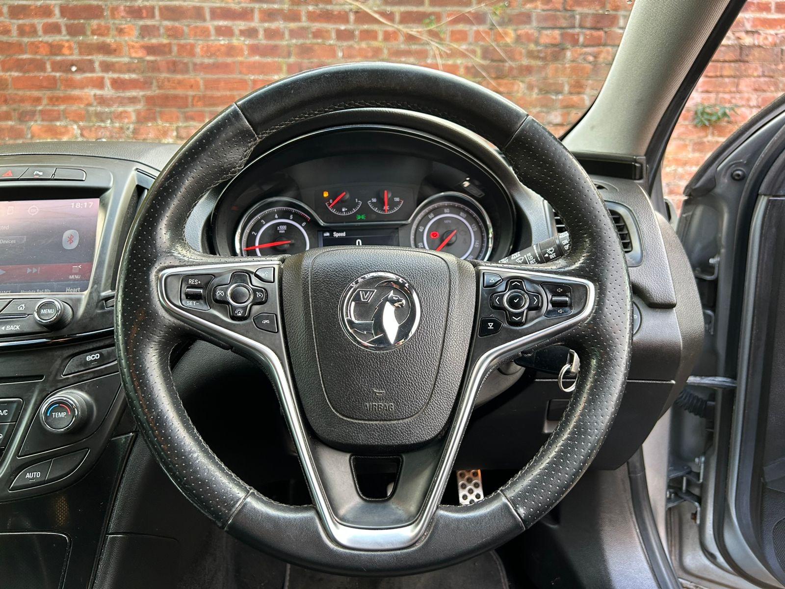 Vauxhall Insignia 2.0 CDTi ecoFLEX SRi Nav Sports Tourer 5dr Diesel Manual Euro 5 (s/s) (140 ps)