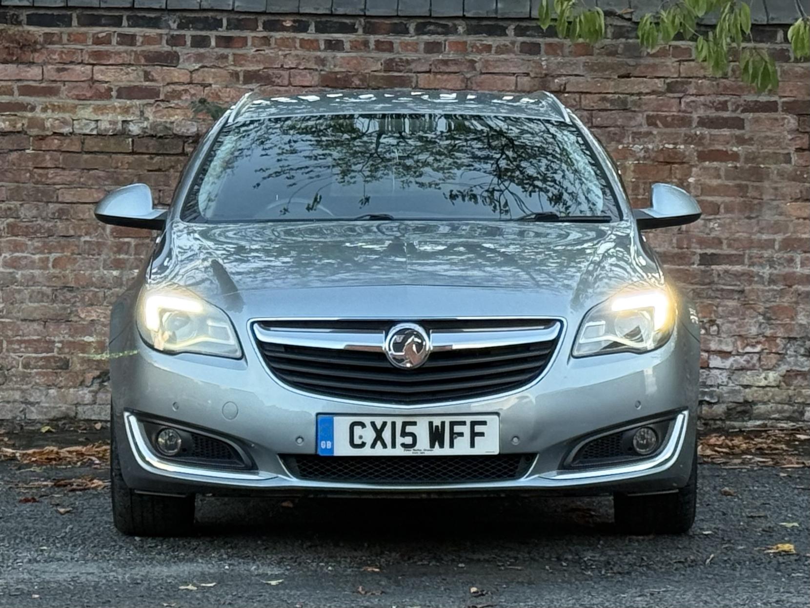 Vauxhall Insignia 2.0 CDTi ecoFLEX SRi Nav Sports Tourer 5dr Diesel Manual Euro 5 (s/s) (140 ps)