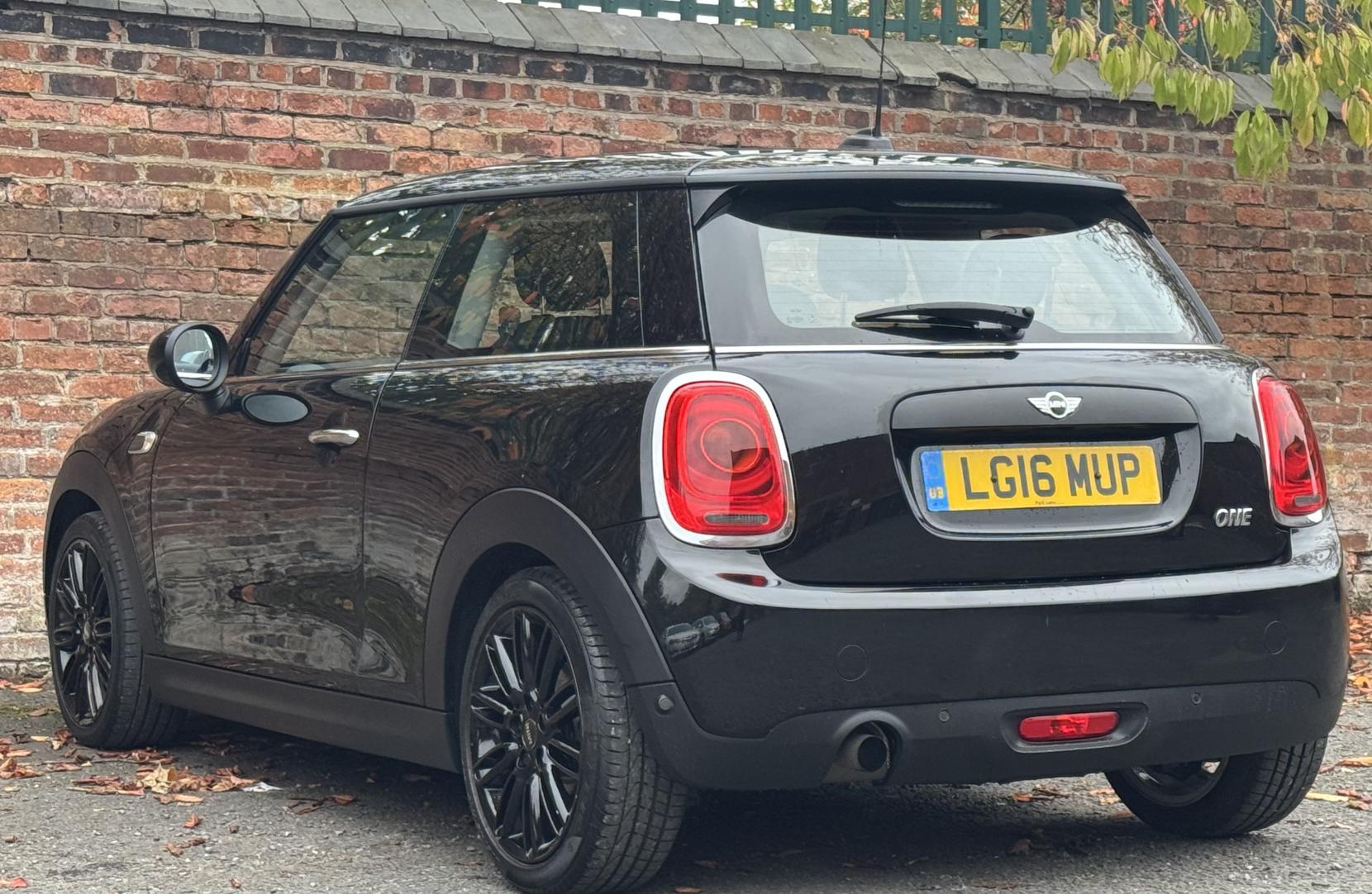 MINI Hatch 1.2 One Hatchback 3dr Petrol Auto Euro 6 (s/s) (102 ps)