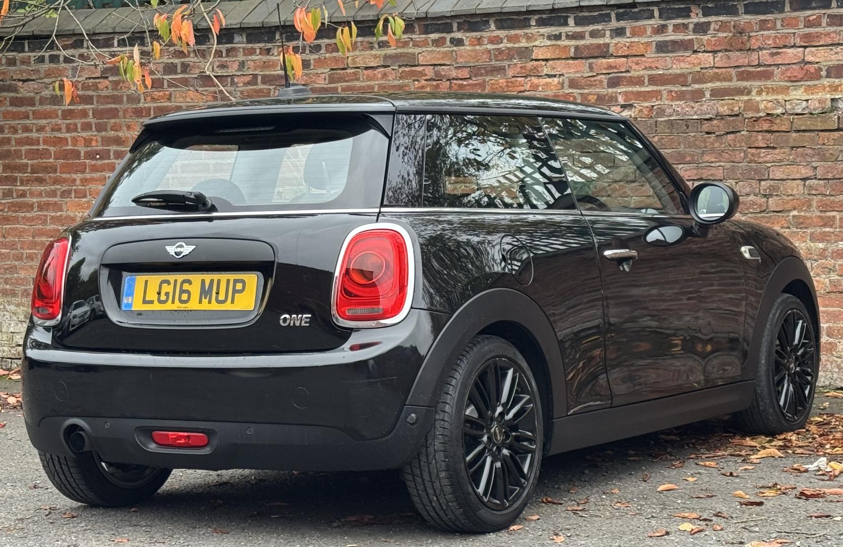 MINI Hatch 1.2 One Hatchback 3dr Petrol Auto Euro 6 (s/s) (102 ps)