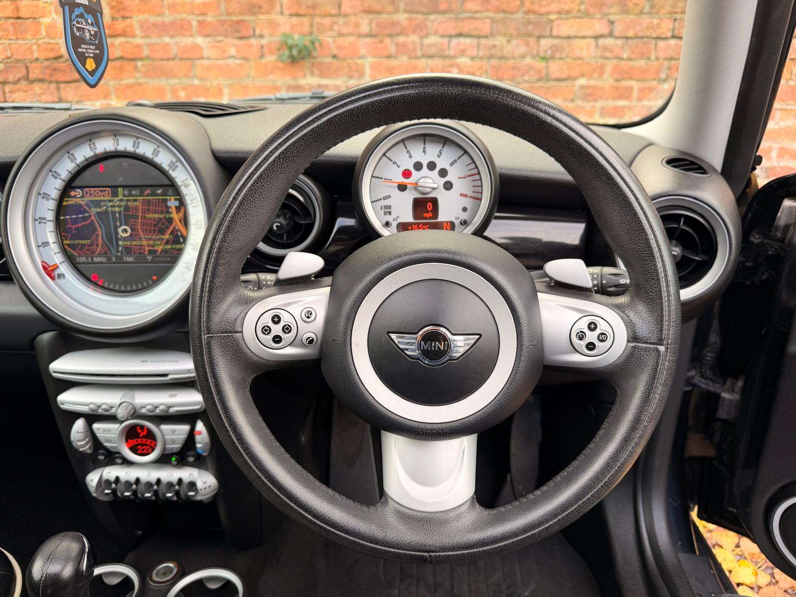 MINI Hatch 1.6 Cooper Hatchback 3dr Petrol Steptronic Euro 4 (120 ps)