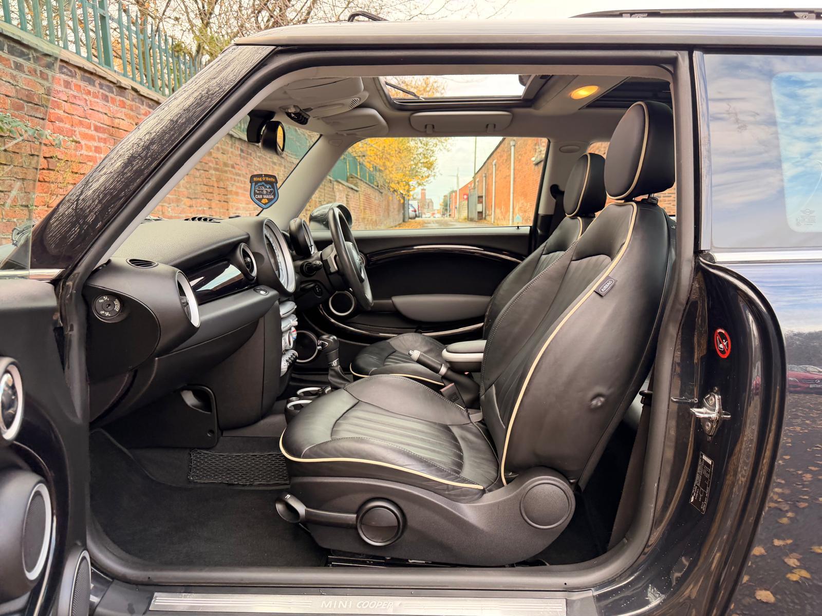 MINI Hatch 1.6 Cooper Hatchback 3dr Petrol Steptronic Euro 4 (120 ps)