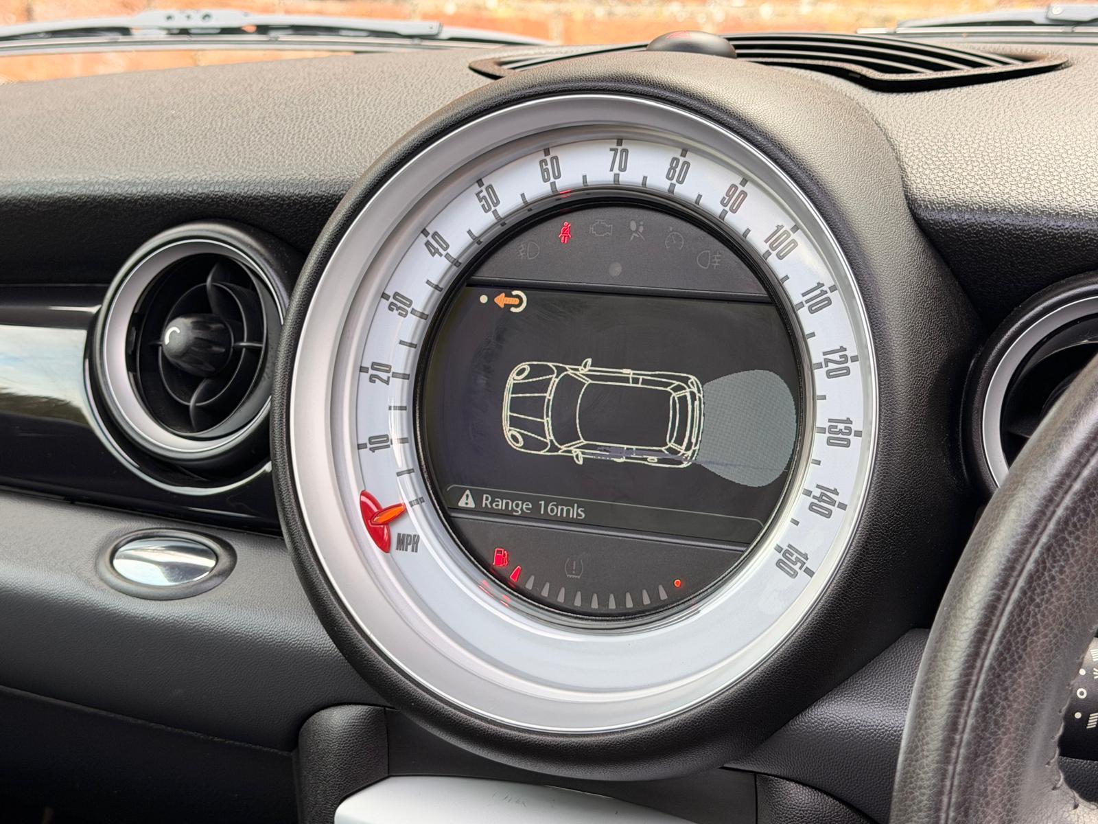 MINI Hatch 1.6 Cooper Hatchback 3dr Petrol Steptronic Euro 4 (120 ps)