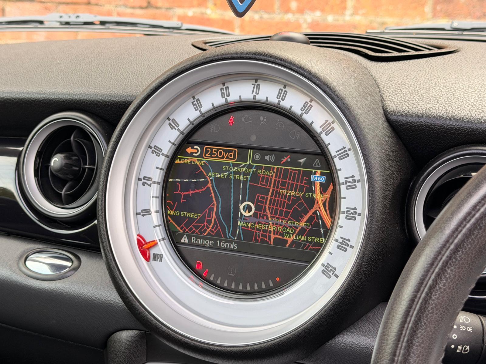 MINI Hatch 1.6 Cooper Hatchback 3dr Petrol Steptronic Euro 4 (120 ps)