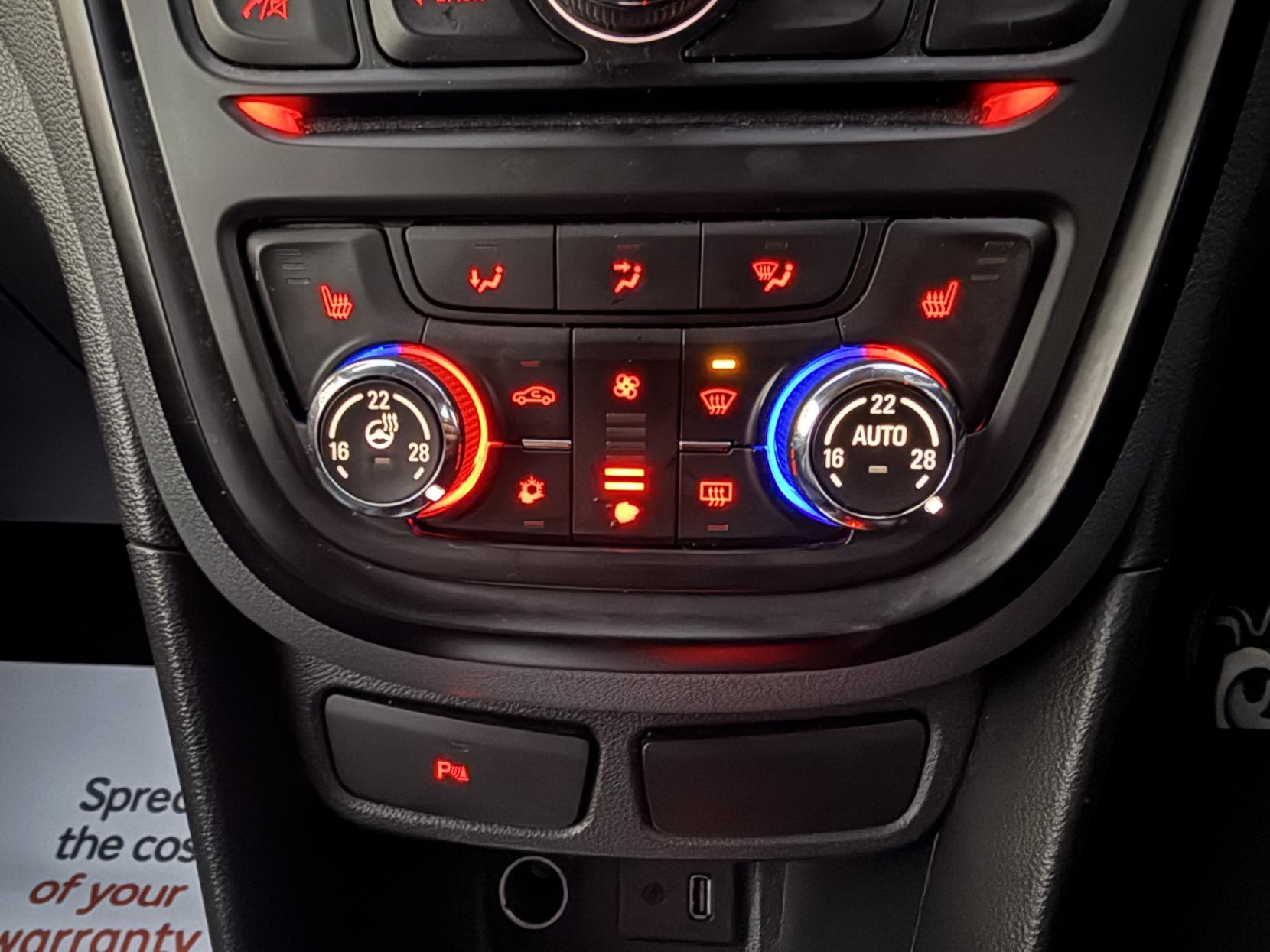 Vauxhall Mokka 1.7 CDTi SE SUV 5dr Diesel Auto 2WD Euro 5 (130 ps)