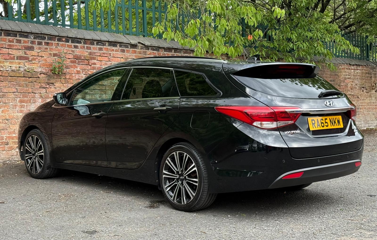 Hyundai i40 1.7 CRDi Blue Drive Premium Tourer 5dr Diesel DCT Euro 6 (s/s) (141 ps)