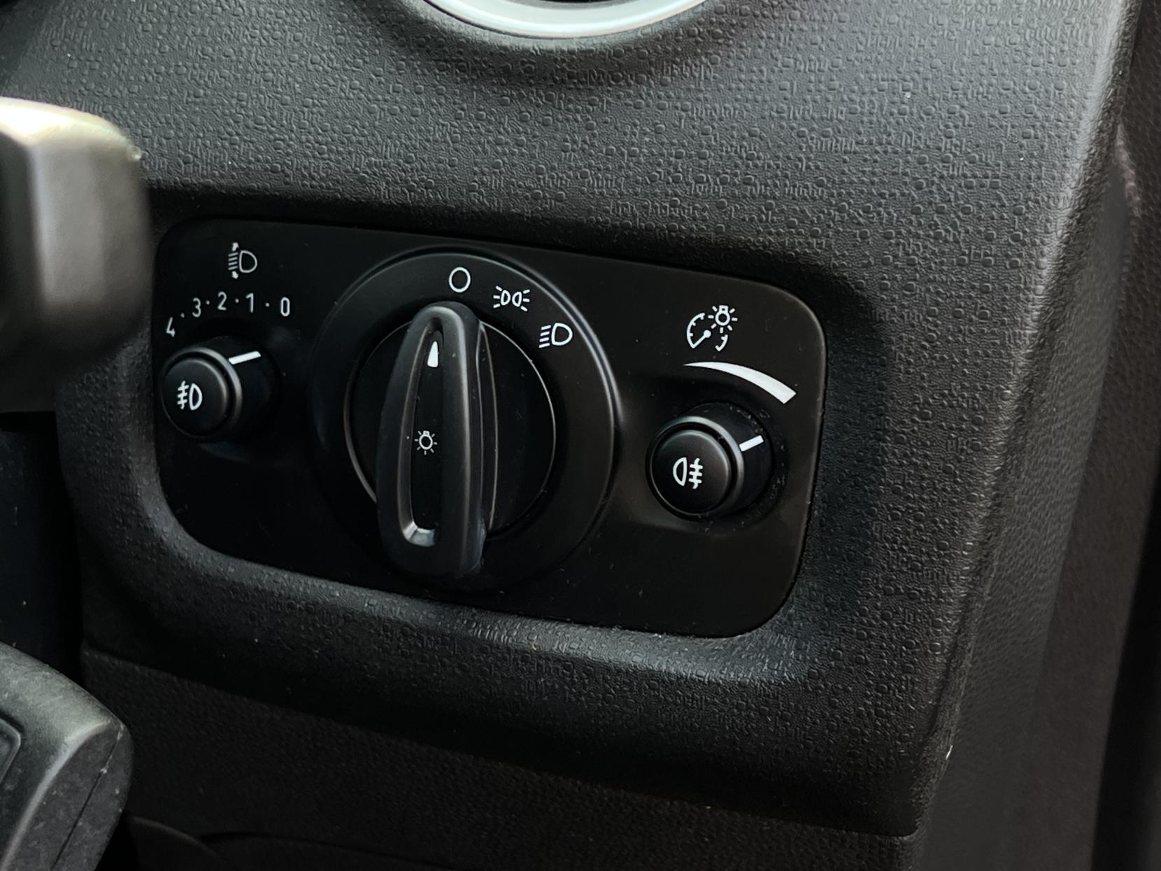 Ford Fiesta 1.0T EcoBoost Zetec Hatchback 5dr Petrol Powershift Euro 6 (100 ps)