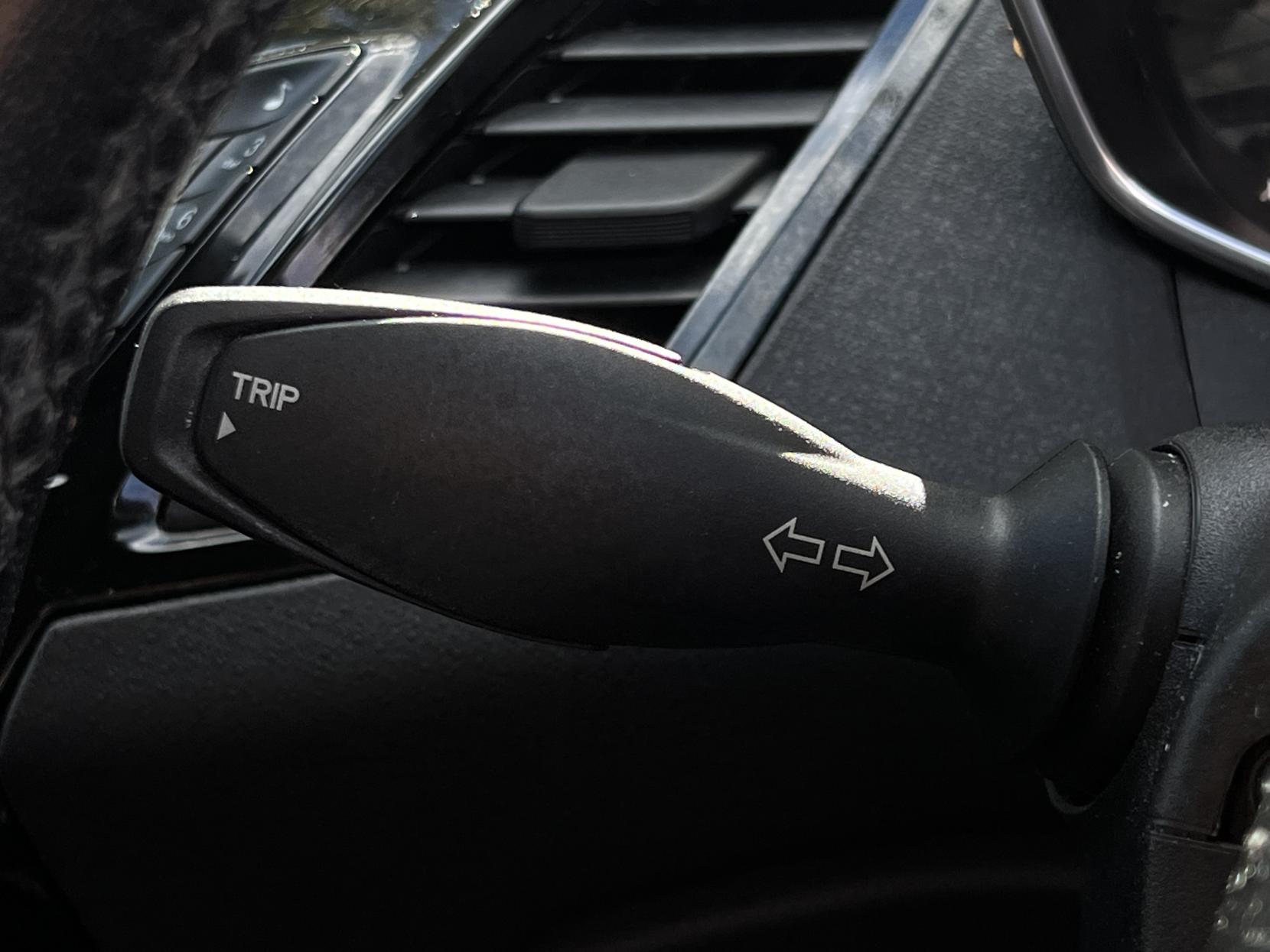 Ford Fiesta 1.0T EcoBoost Zetec Hatchback 5dr Petrol Powershift Euro 6 (100 ps)