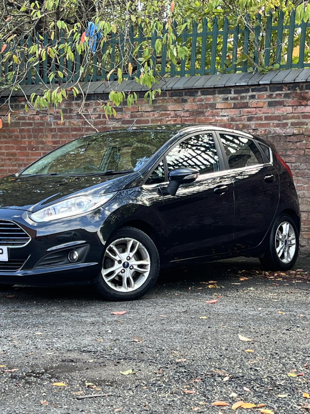 Ford Fiesta 1.0T EcoBoost Zetec Hatchback 5dr Petrol Powershift Euro 6 (100 ps)