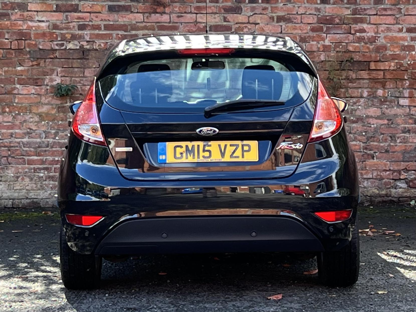 Ford Fiesta 1.0T EcoBoost Zetec Hatchback 5dr Petrol Powershift Euro 6 (100 ps)