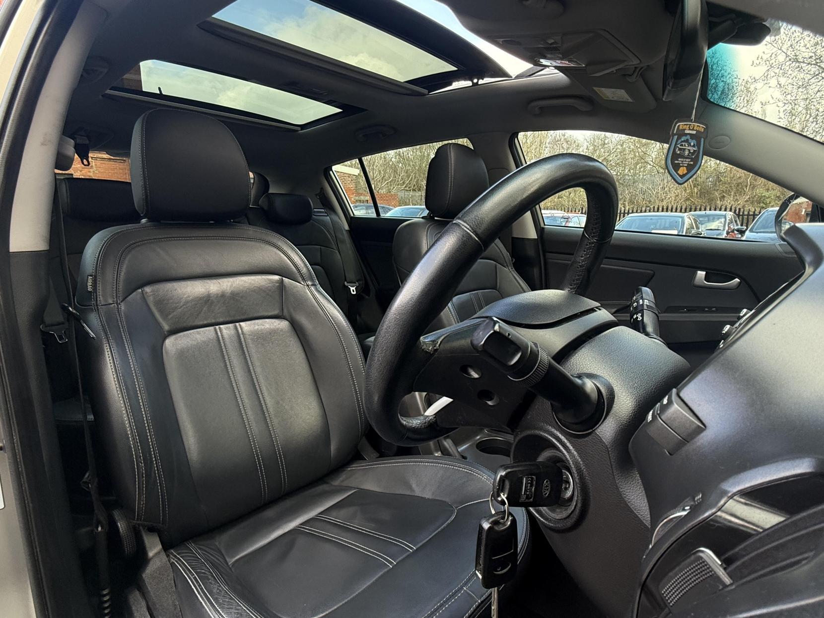 Kia Sportage 2.0 CRDi KX-3 SUV 5dr Diesel Auto AWD Euro 5 (134 bhp)