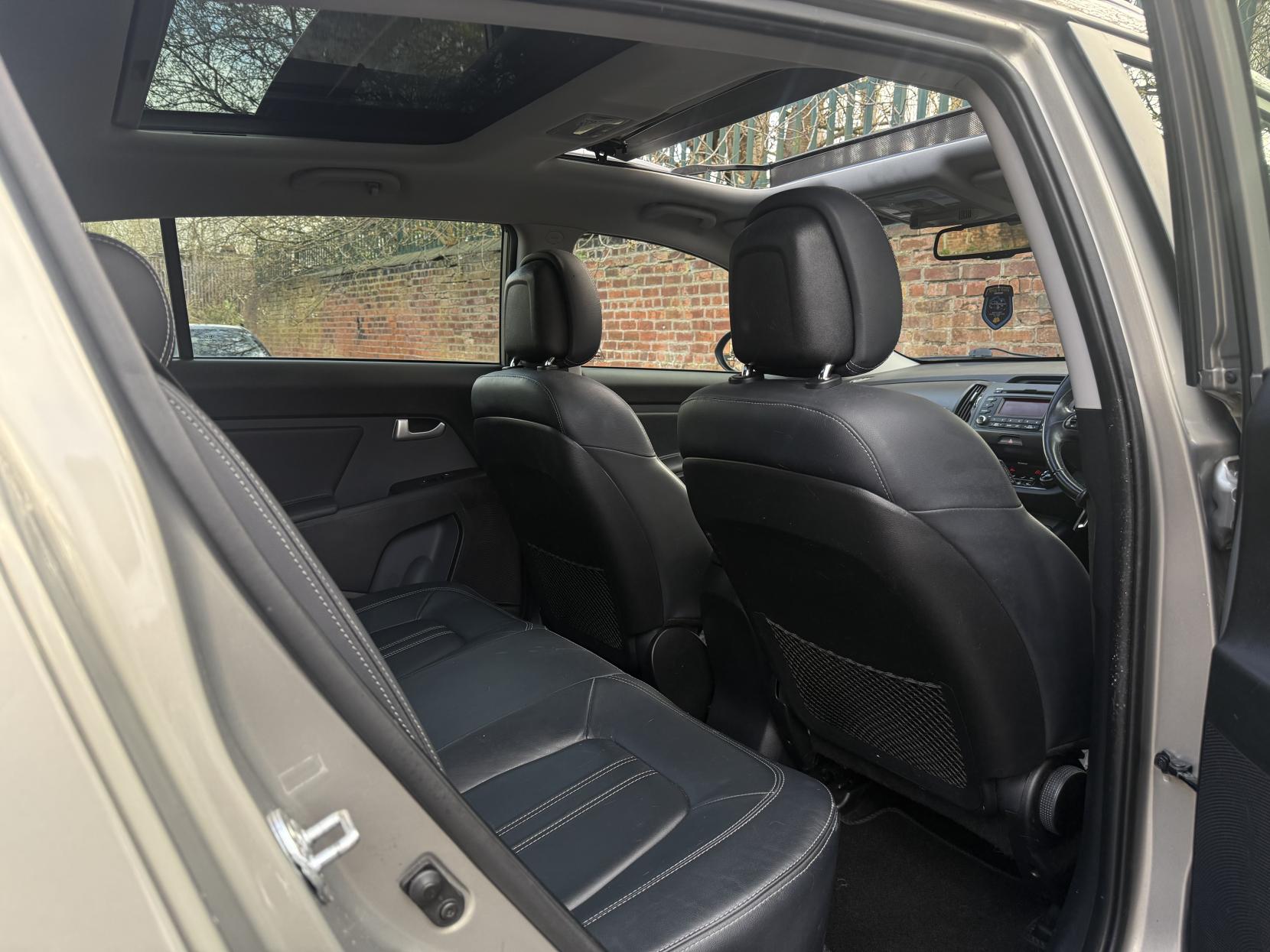 Kia Sportage 2.0 CRDi KX-3 SUV 5dr Diesel Auto AWD Euro 5 (134 bhp)