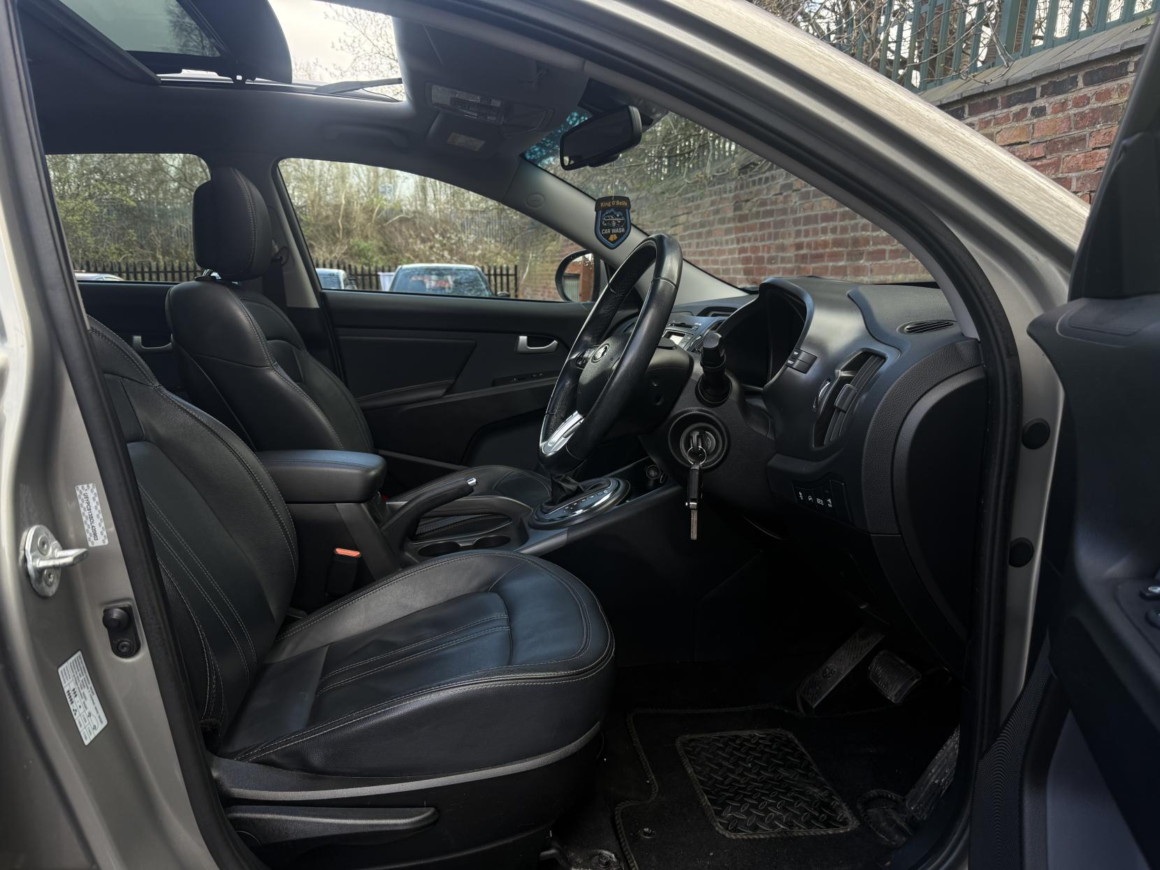 Kia Sportage 2.0 CRDi KX-3 SUV 5dr Diesel Auto AWD Euro 5 (134 bhp)