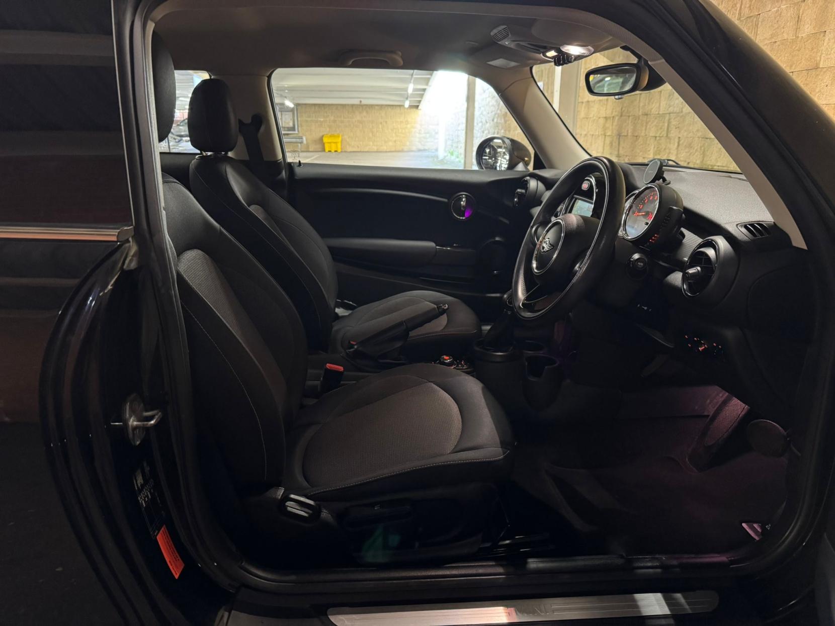 MINI Hatch 1.2 One Hatchback 3dr Petrol Auto Euro 6 (s/s) (102 ps)