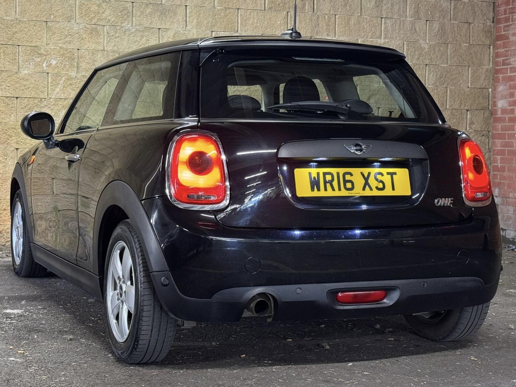 MINI Hatch 1.2 One Hatchback 3dr Petrol Auto Euro 6 (s/s) (102 ps)