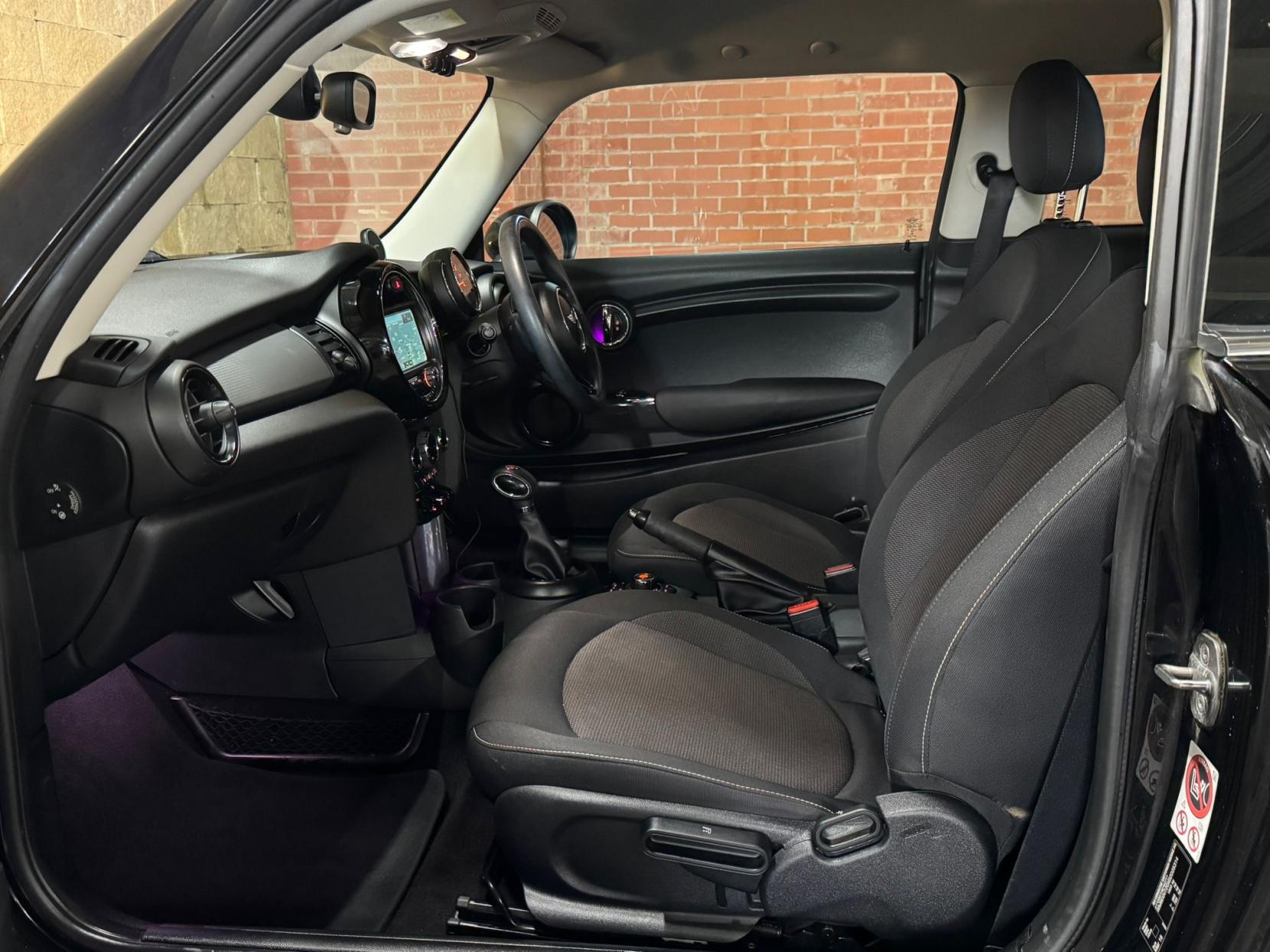 MINI Hatch 1.2 One Hatchback 3dr Petrol Auto Euro 6 (s/s) (102 ps)