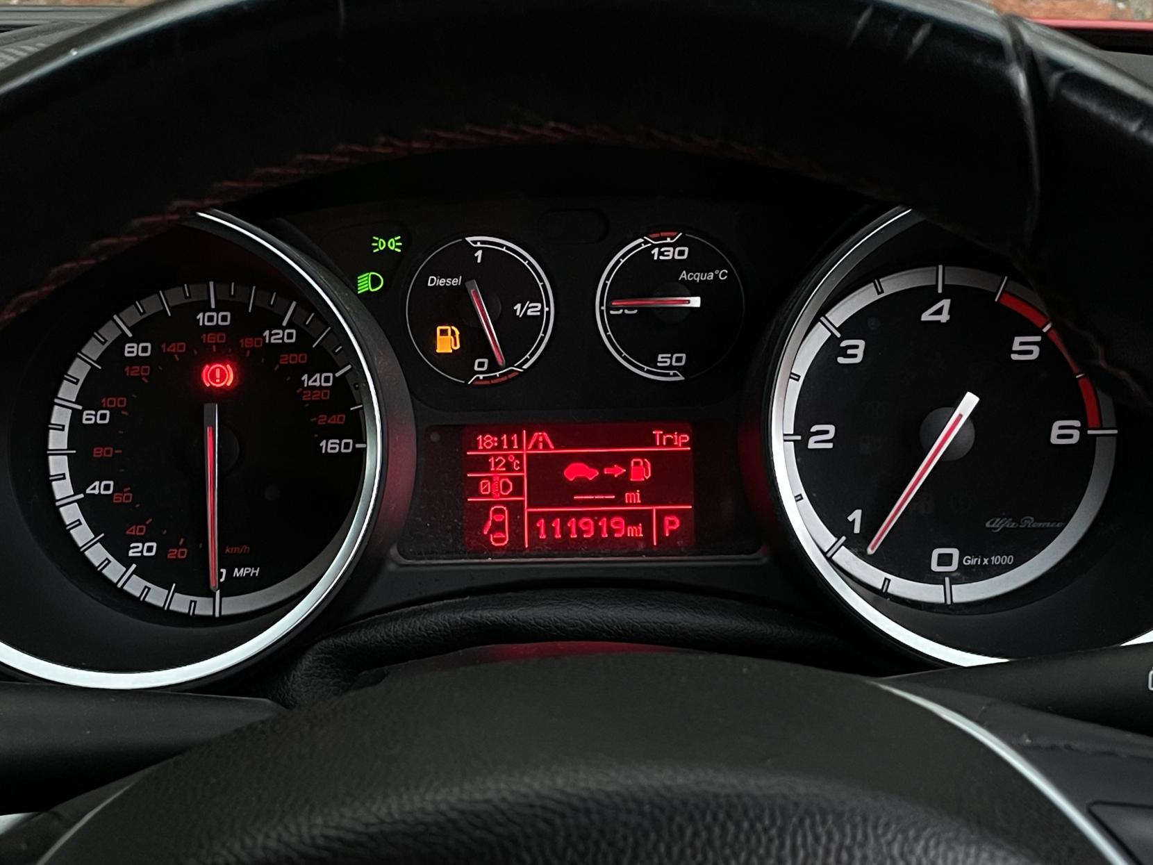 Alfa Romeo Giulietta 2.0 JTDM-2 Sprint Speciale Hatchback 5dr Diesel TCT Euro 6 (s/s) (175 bhp)