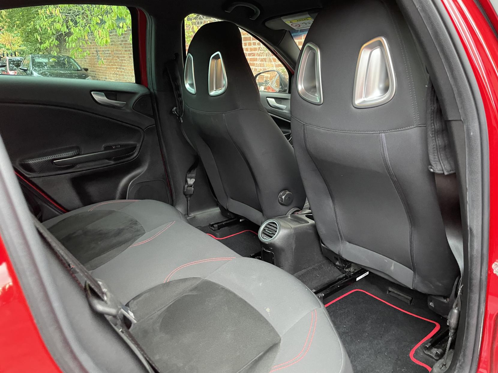 Alfa Romeo Giulietta 2.0 JTDM-2 Sprint Speciale Hatchback 5dr Diesel TCT Euro 6 (s/s) (175 bhp)