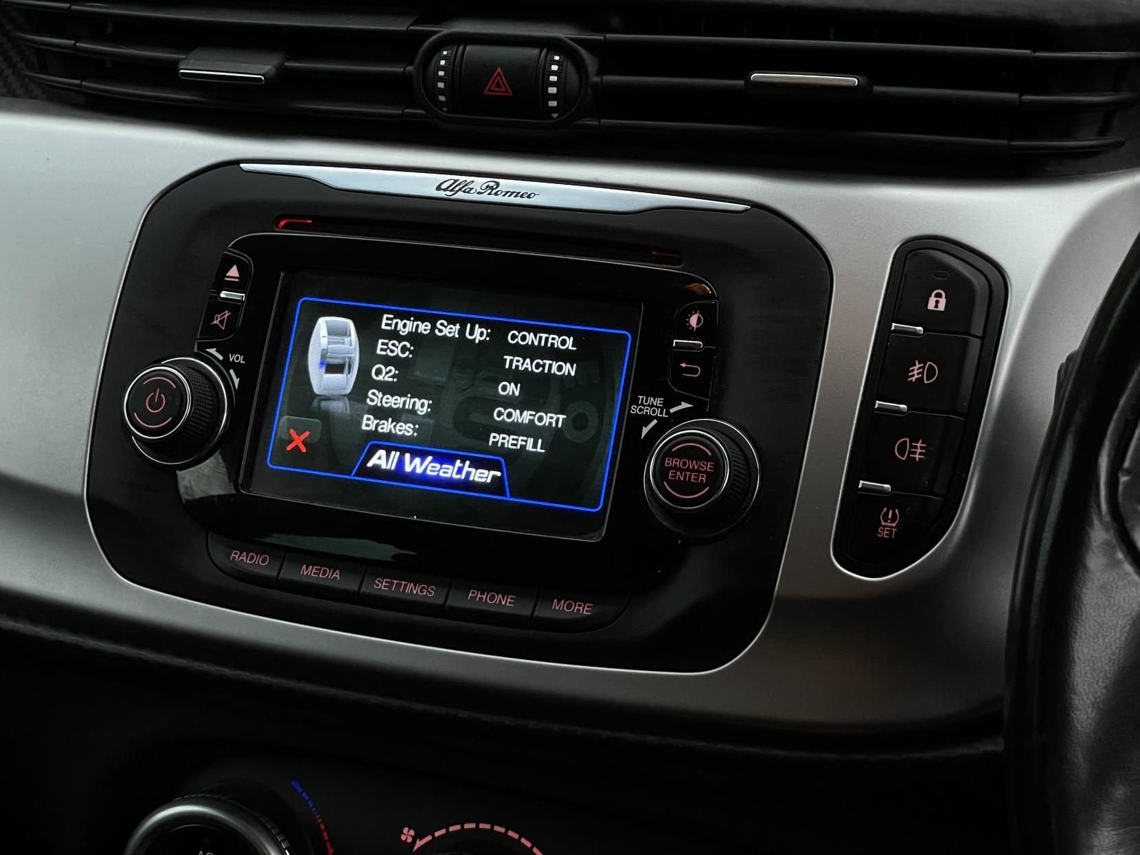 Alfa Romeo Giulietta 2.0 JTDM-2 Sprint Speciale Hatchback 5dr Diesel TCT Euro 6 (s/s) (175 bhp)