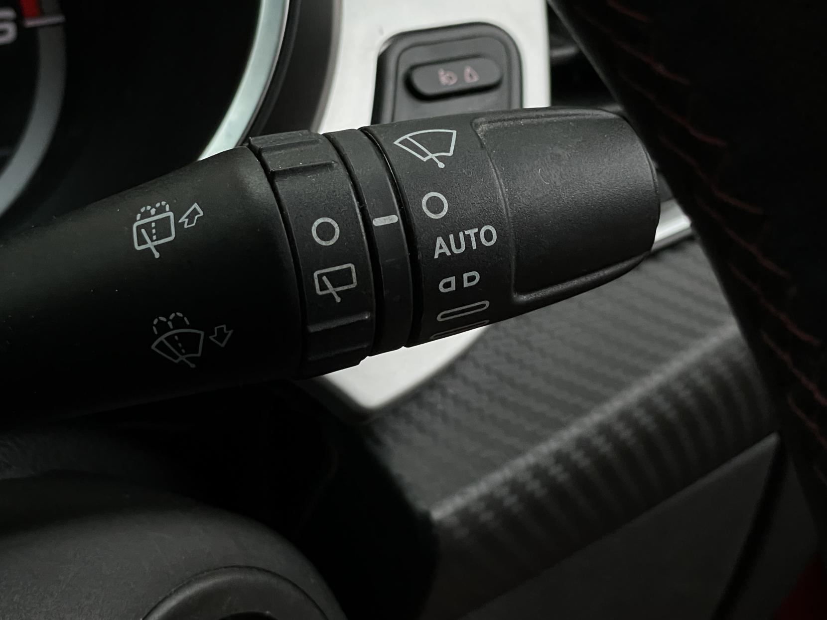 Alfa Romeo Giulietta 2.0 JTDM-2 Sprint Speciale Hatchback 5dr Diesel TCT Euro 6 (s/s) (175 bhp)