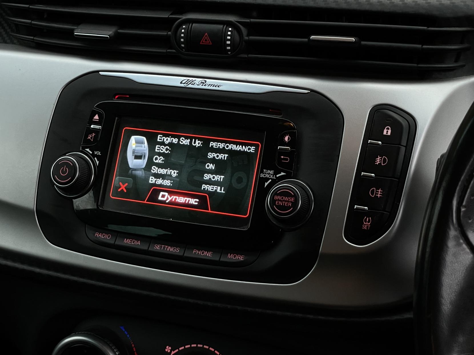 Alfa Romeo Giulietta 2.0 JTDM-2 Sprint Speciale Hatchback 5dr Diesel TCT Euro 6 (s/s) (175 bhp)