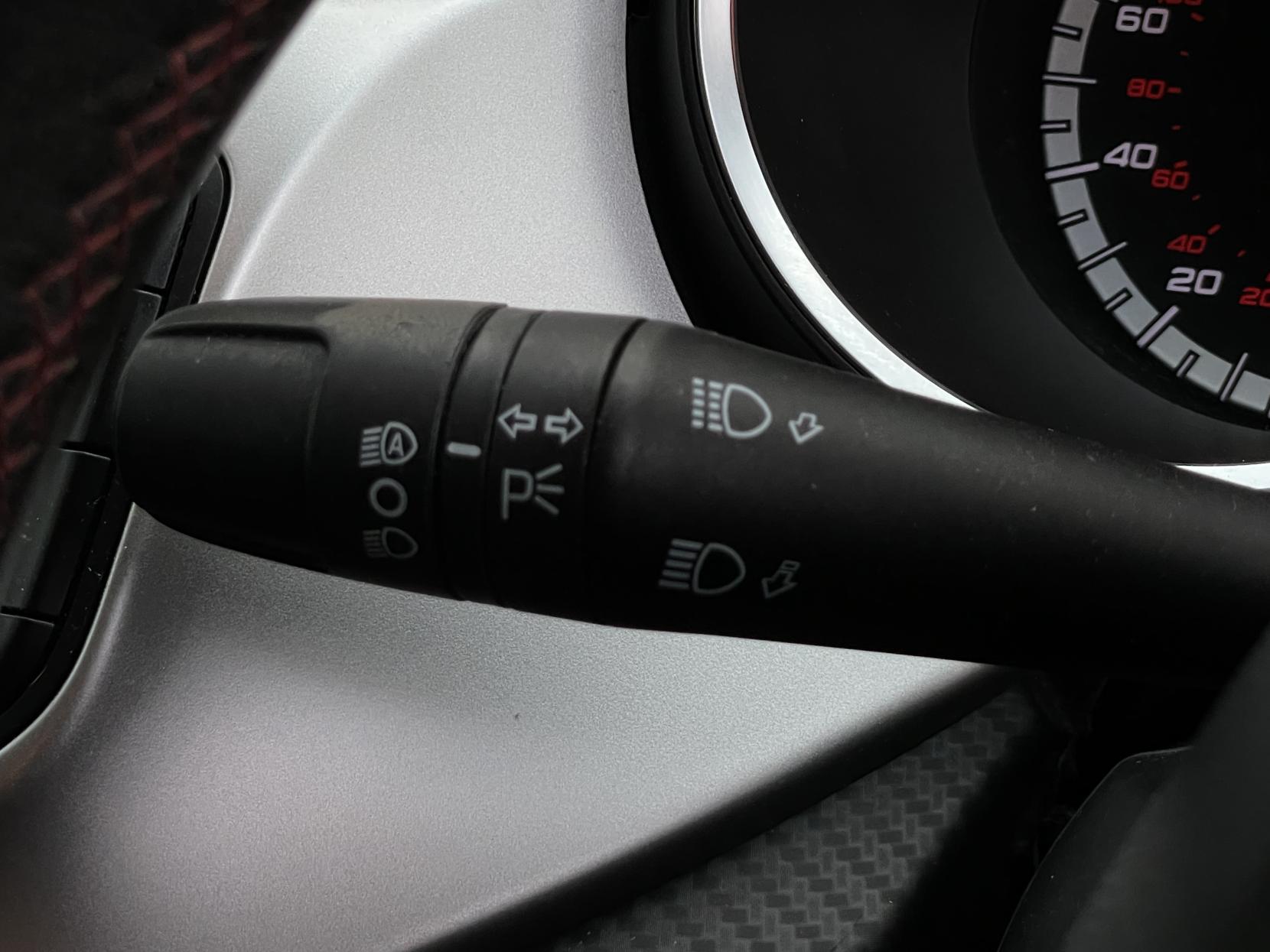 Alfa Romeo Giulietta 2.0 JTDM-2 Sprint Speciale Hatchback 5dr Diesel TCT Euro 6 (s/s) (175 bhp)