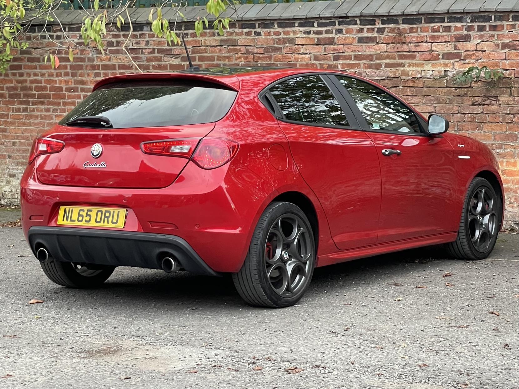 Alfa Romeo Giulietta 2.0 JTDM-2 Sprint Speciale Hatchback 5dr Diesel TCT Euro 6 (s/s) (175 bhp)