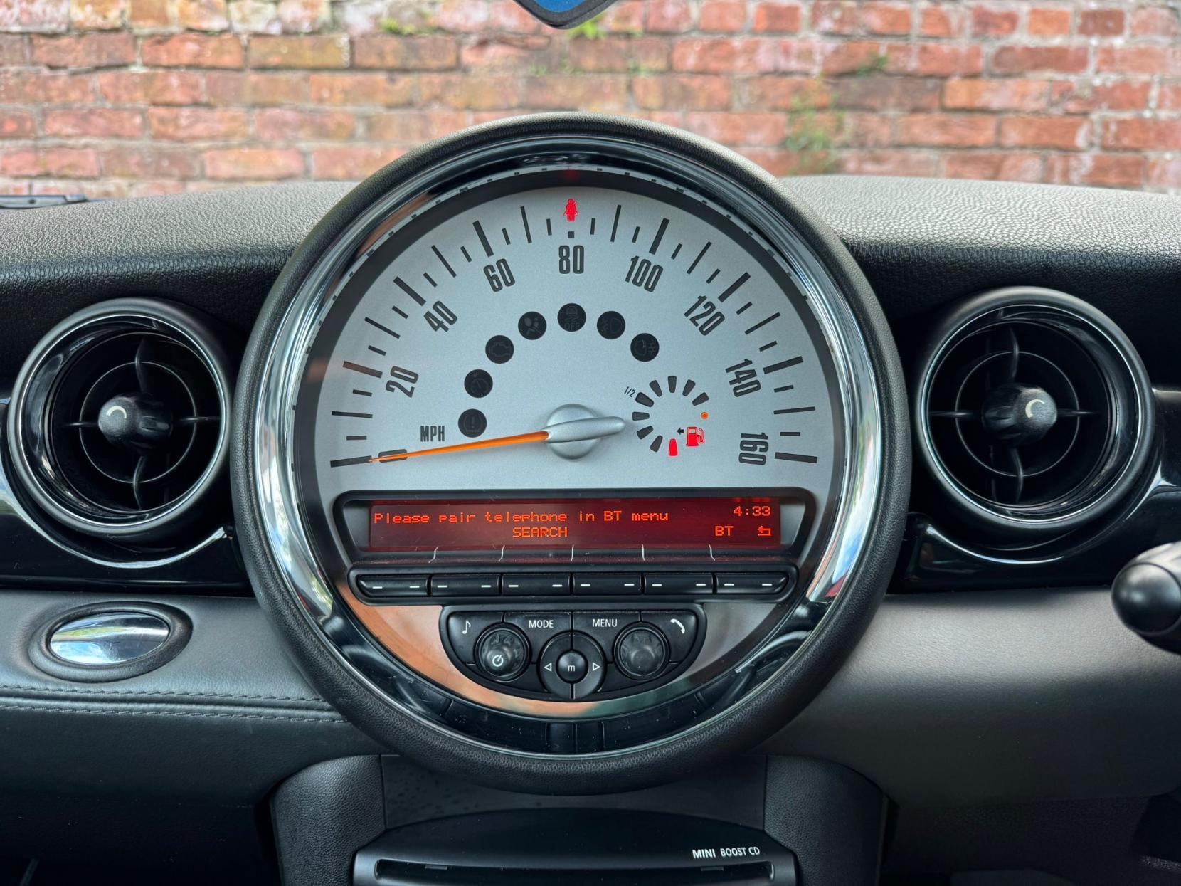 MINI Hatch 2.0 Cooper D Bayswater Hatchback 3dr Diesel Auto Euro 5 (112 ps)